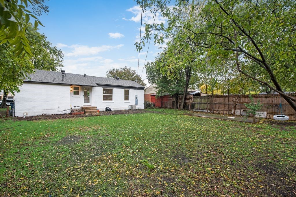10541 Fern Drive Dallas TX 75228