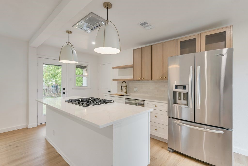 10541 Fern Drive Dallas TX 75228