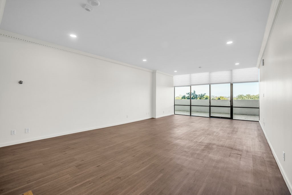 6335 W Northwest Highway Dallas TX 75225