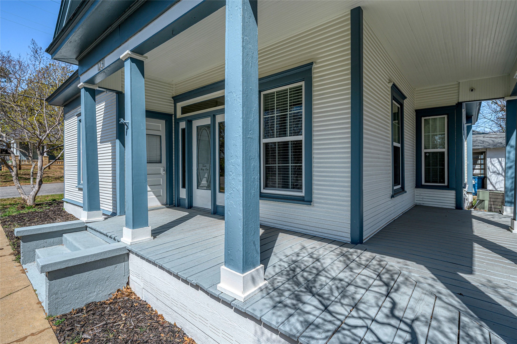 1231 W Main Street Denison TX 75020