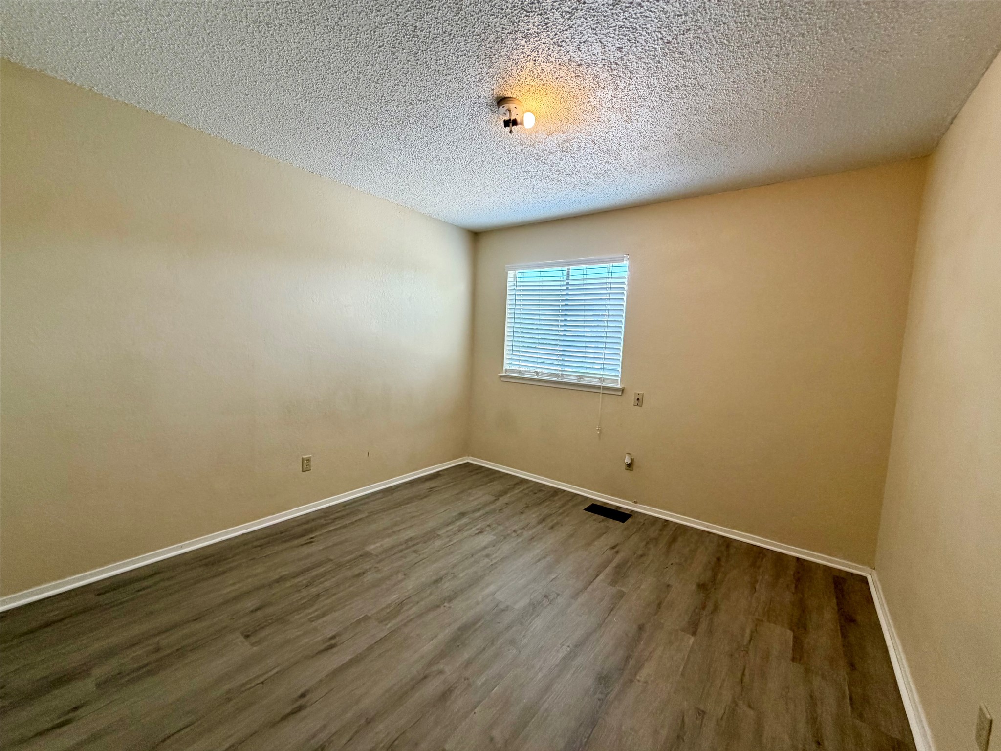 1301 Lovell Drive Arlington TX 76012