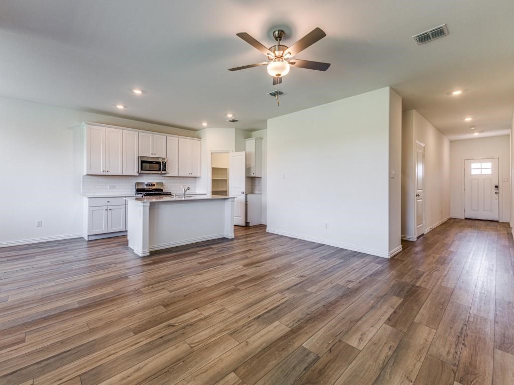 1734 Courage Creek Crandall TX 75114