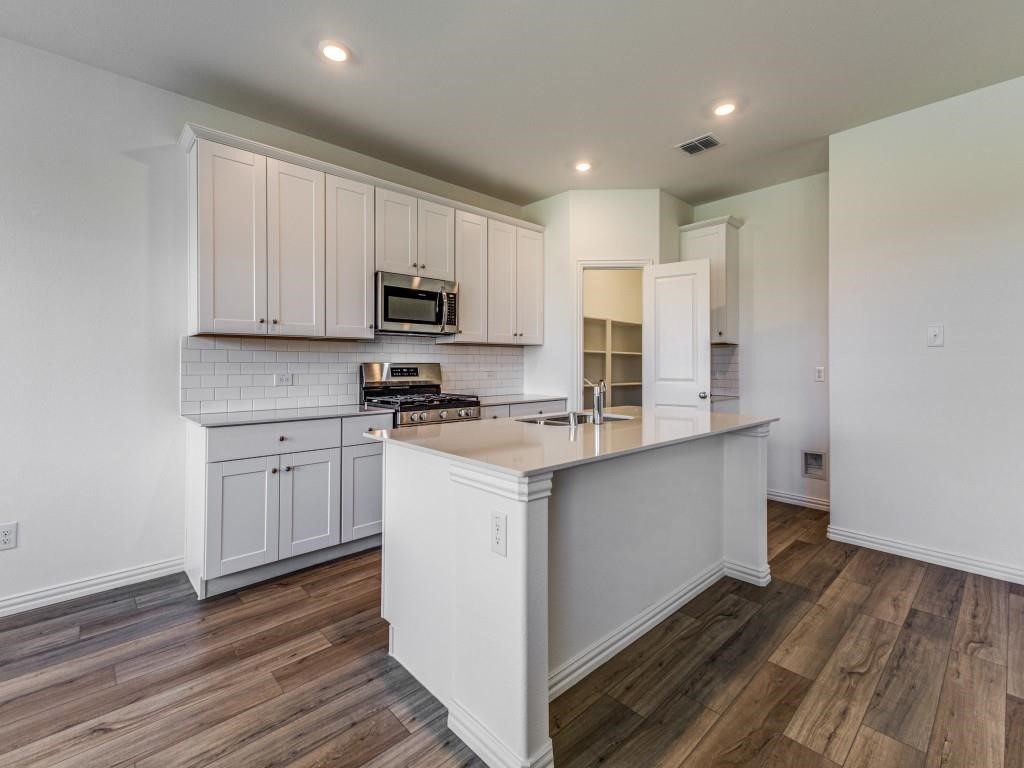1734 Courage Creek Crandall TX 75114
