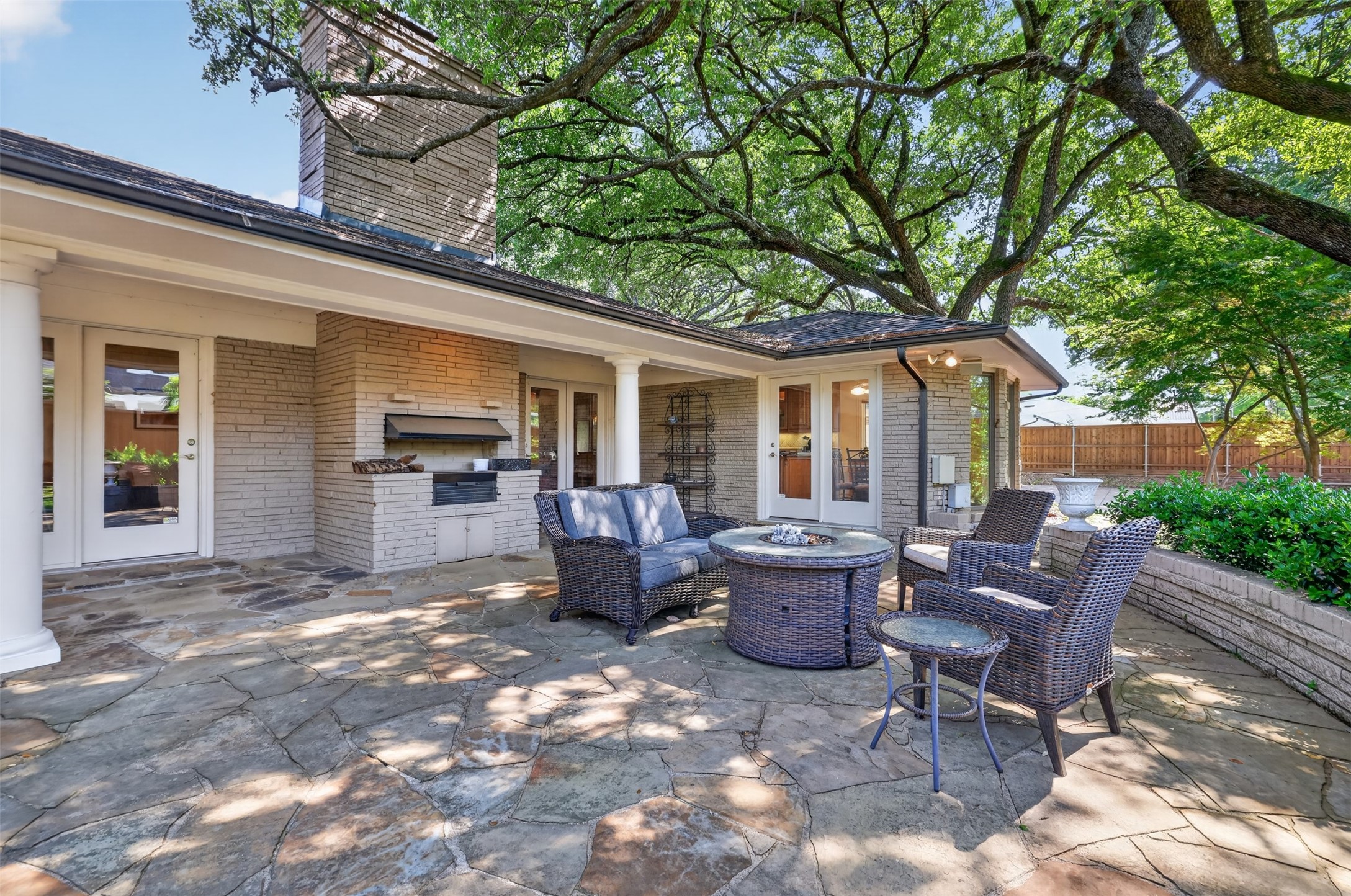 7141 Twin Tree Lane Dallas TX 75214