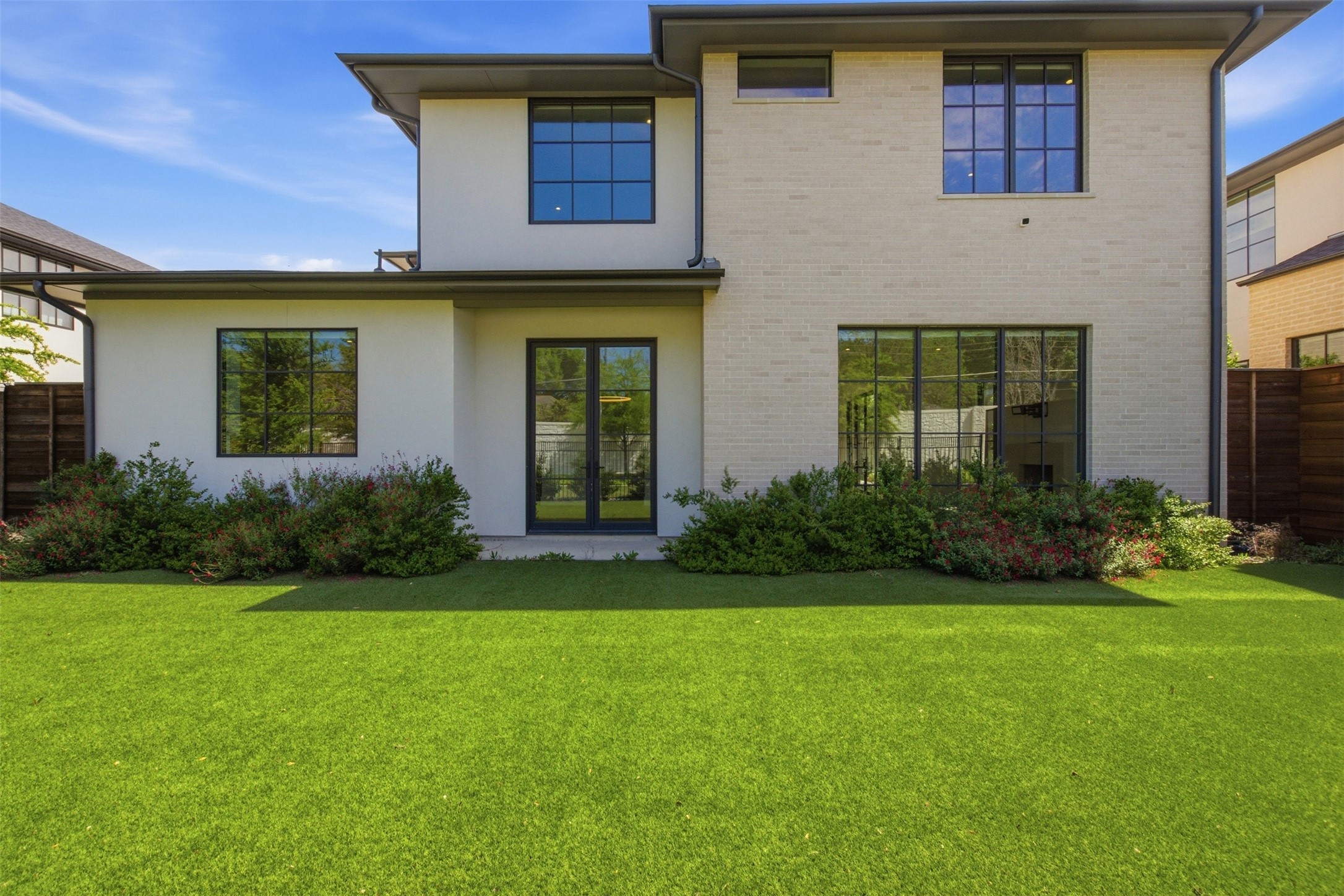 9855 Kingsway Avenue Dallas TX 75230