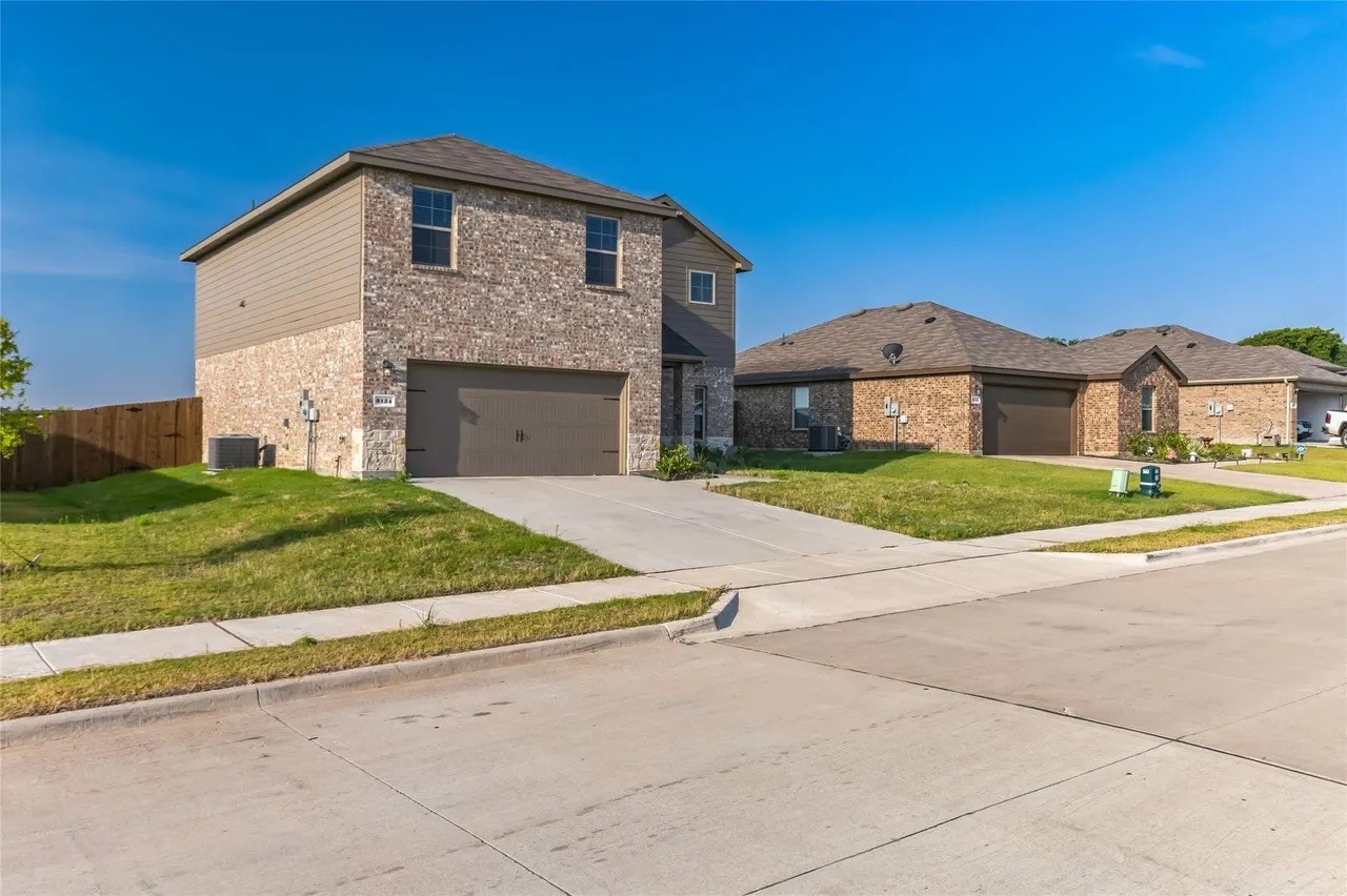 3124 Sweetwater Way Sherman TX 75090