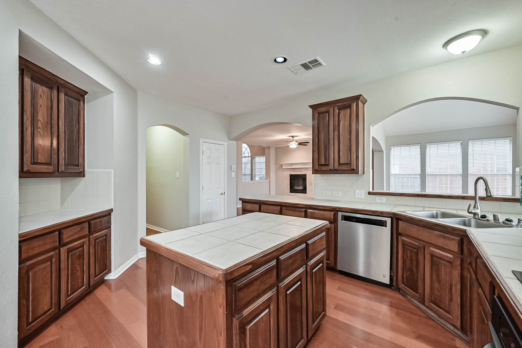 4310 Mulligan Avenue Mansfield TX 76063