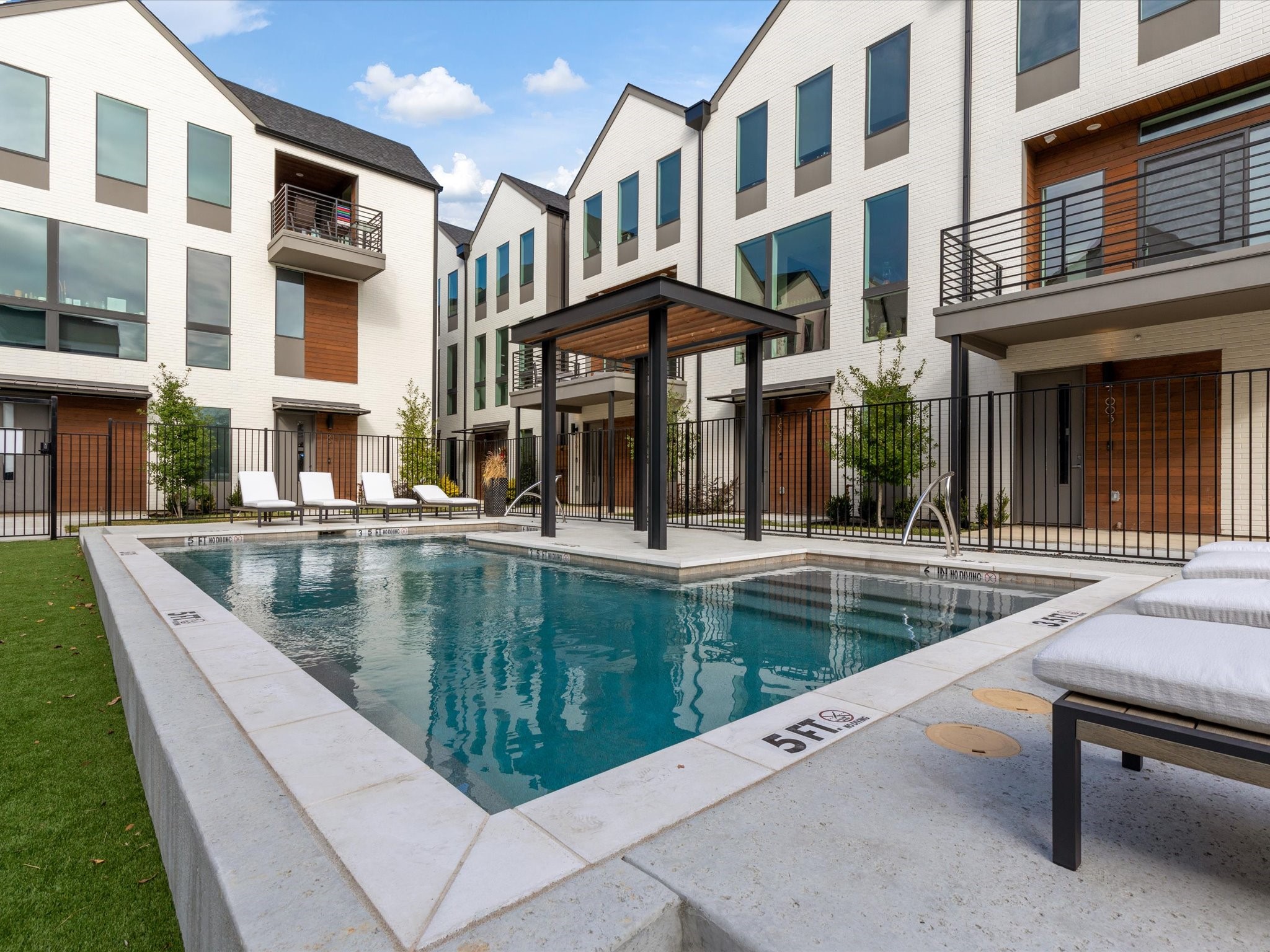 2128 Ashby Street Dallas TX 75204