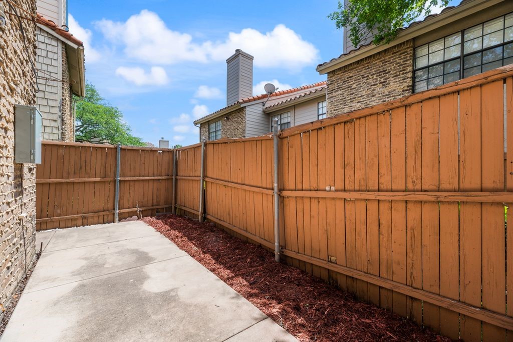 859 Dublin Drive Richardson TX 75080