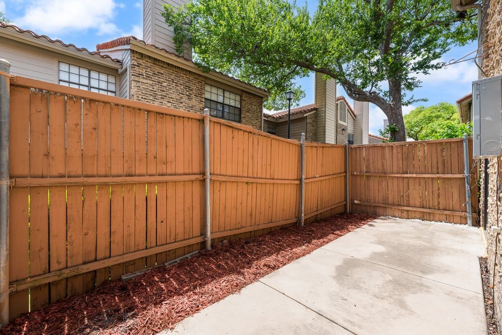 859 Dublin Drive Richardson TX 75080