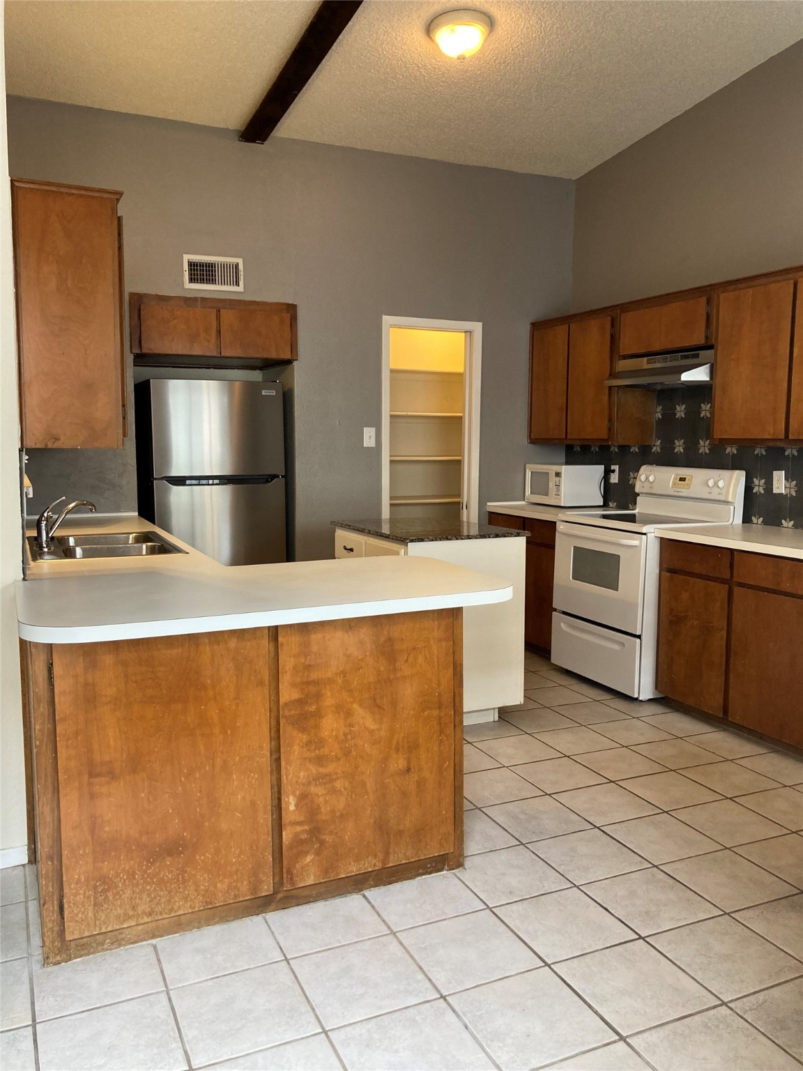2714 Mccart Avenue Fort Worth TX 76110