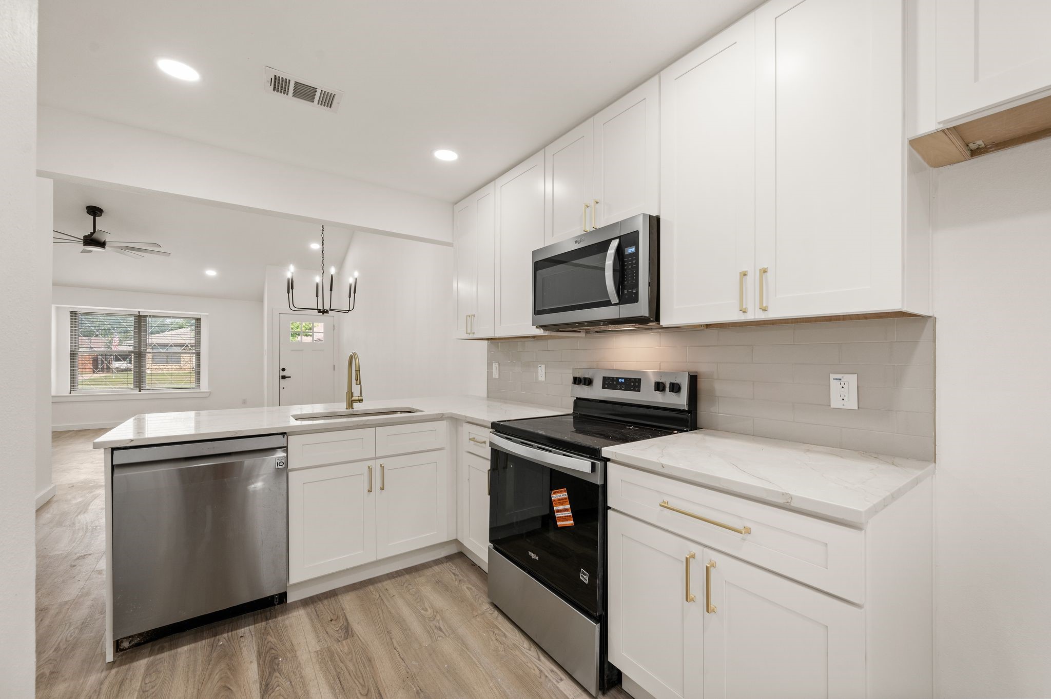 802 Rock Creek Drive Euless TX 76039