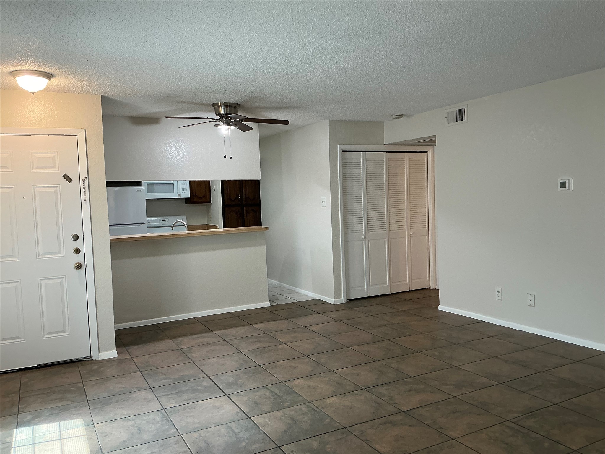 934 Turtle Cove Irving TX 75060