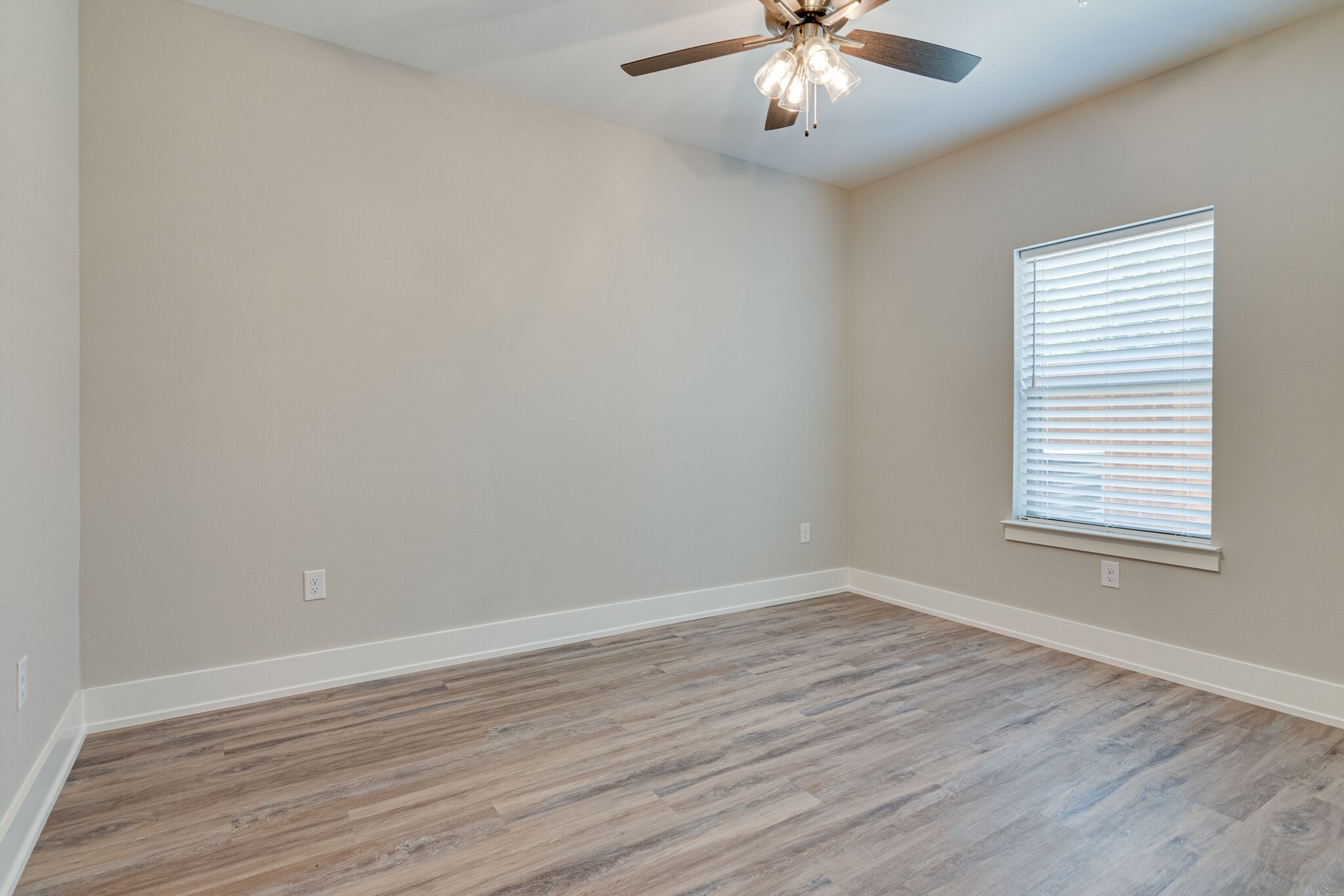 115 W Jones Krum TX 76249