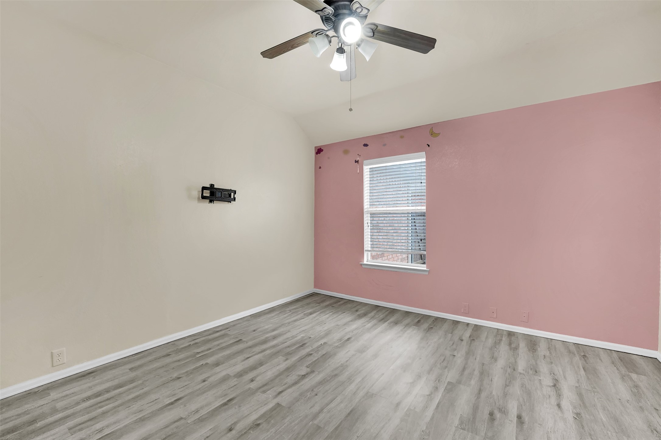 629 Rosarita Road Arlington TX 76002