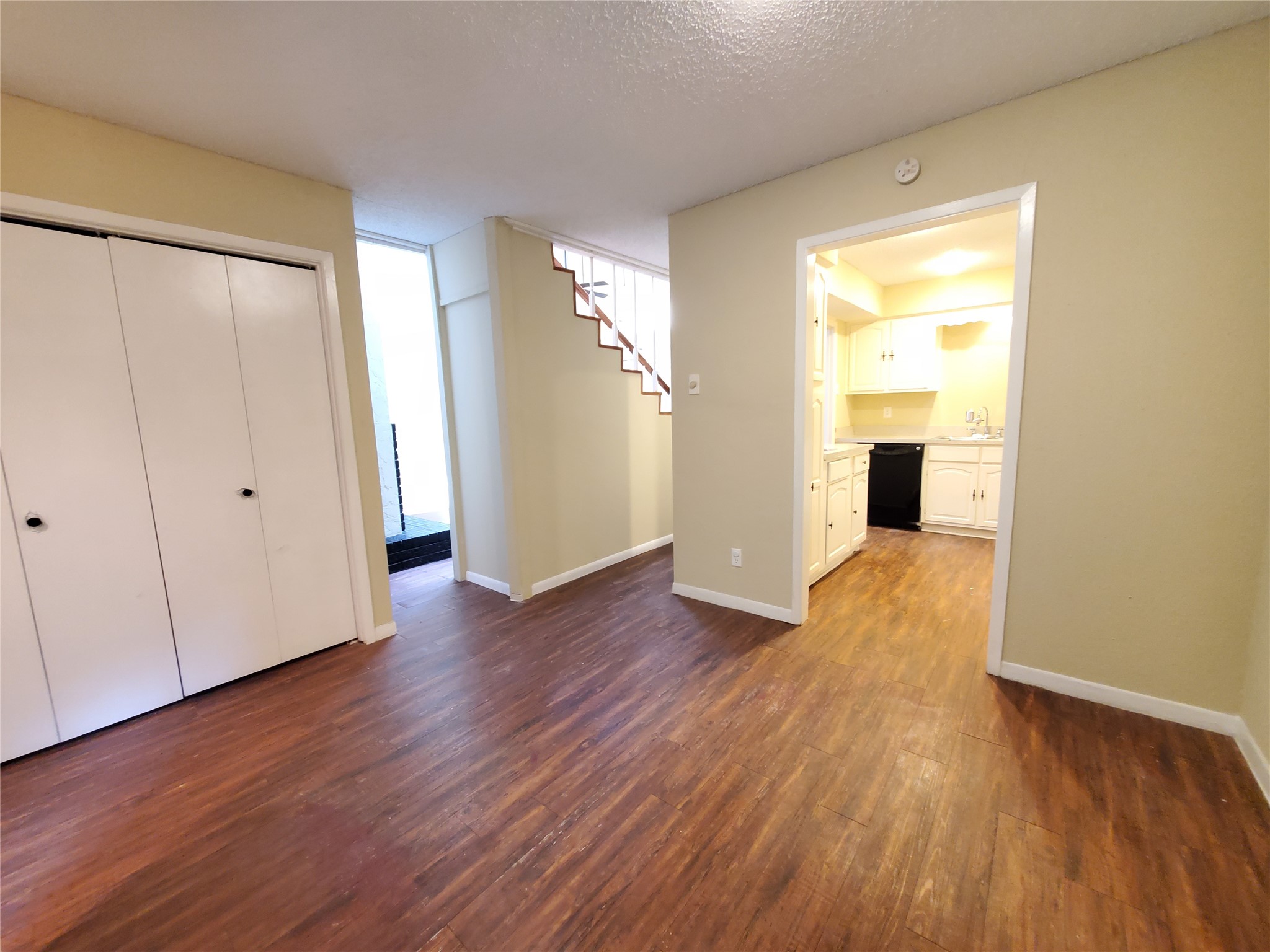 12735 Burninglog Lane Dallas TX 75243
