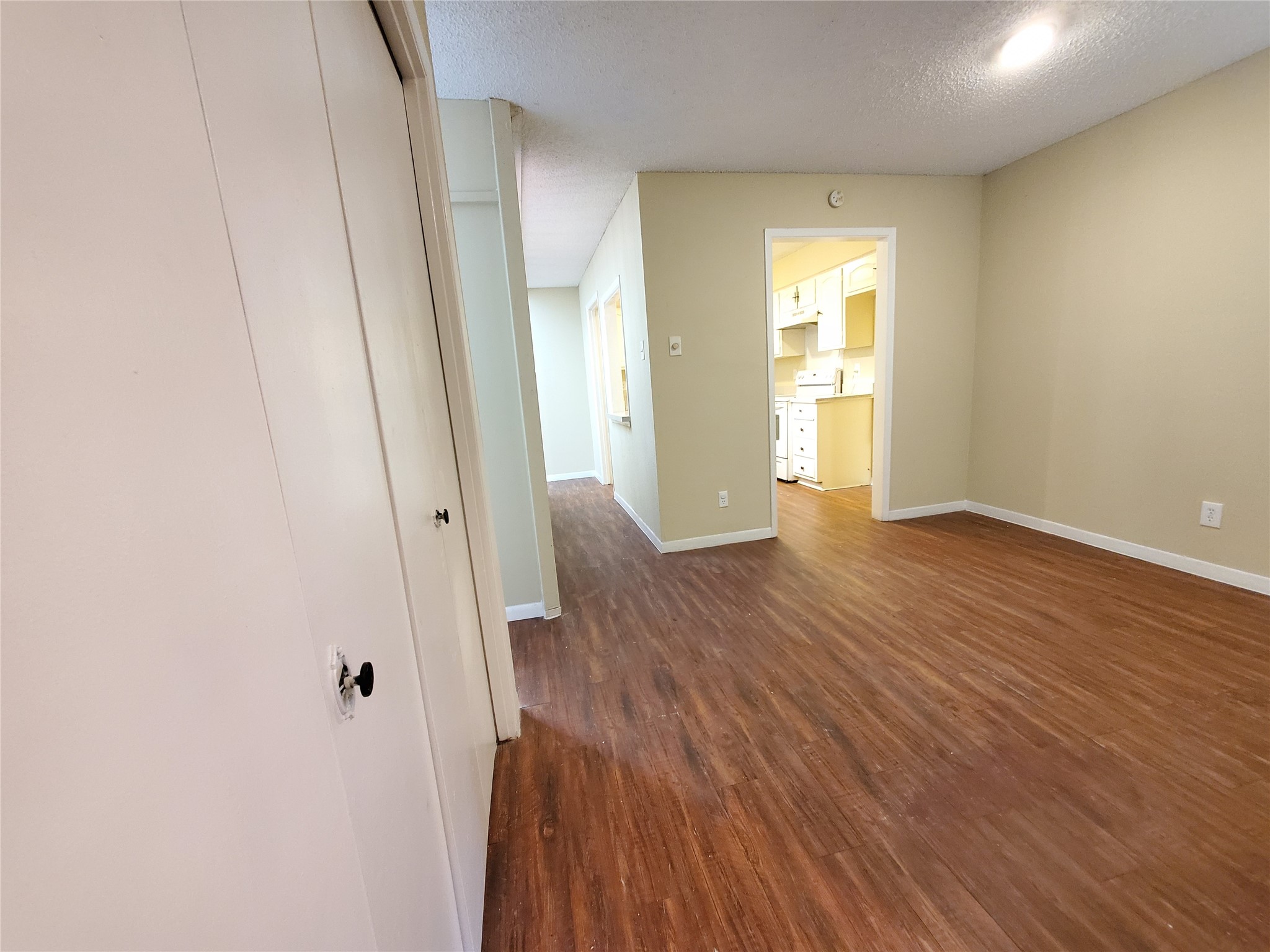 12735 Burninglog Lane Dallas TX 75243