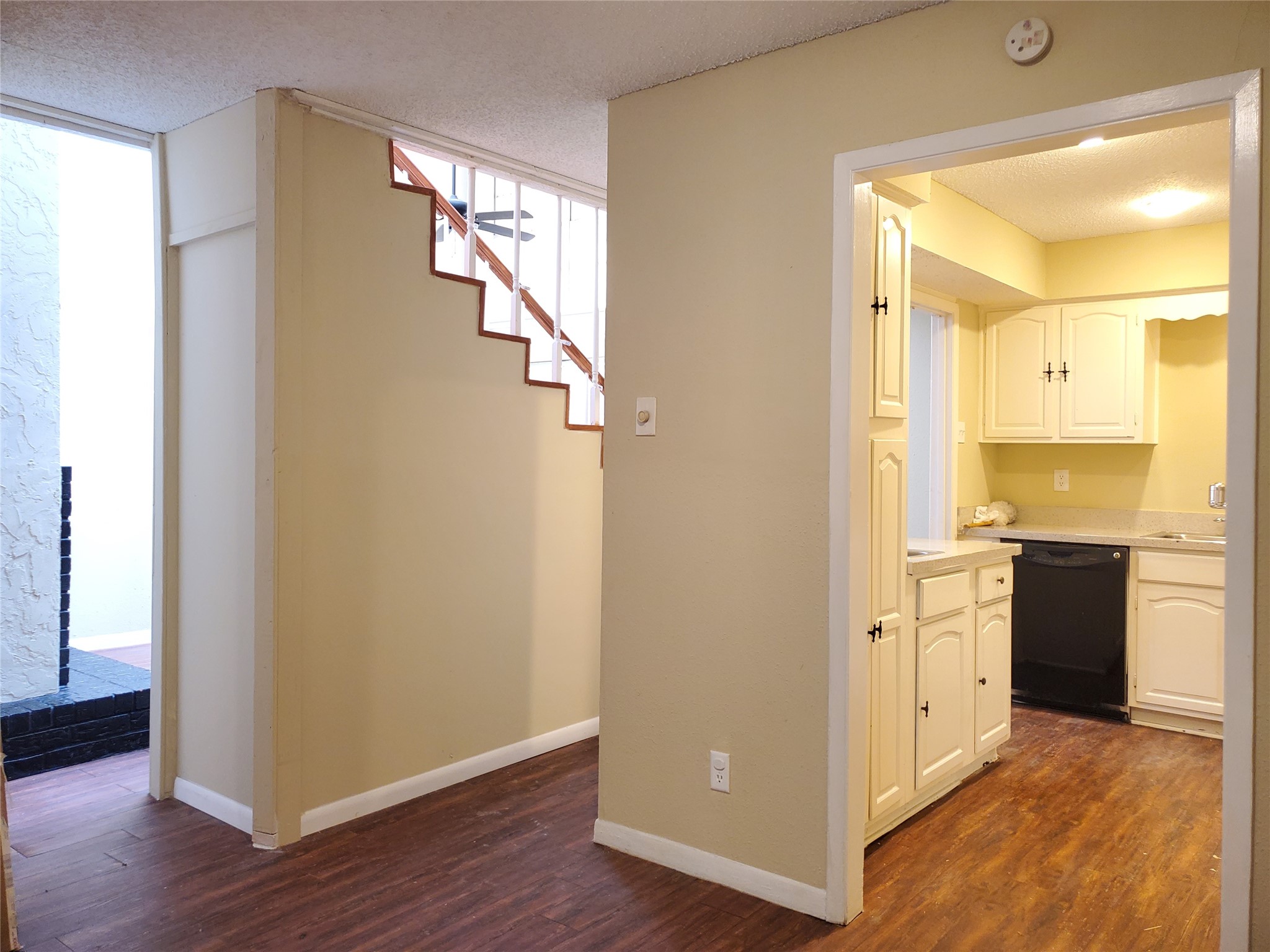 12735 Burninglog Lane Dallas TX 75243