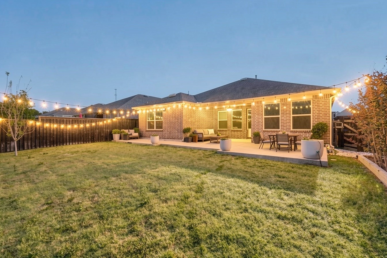 2070 Alamandine Avenue Cross Roads TX 76227