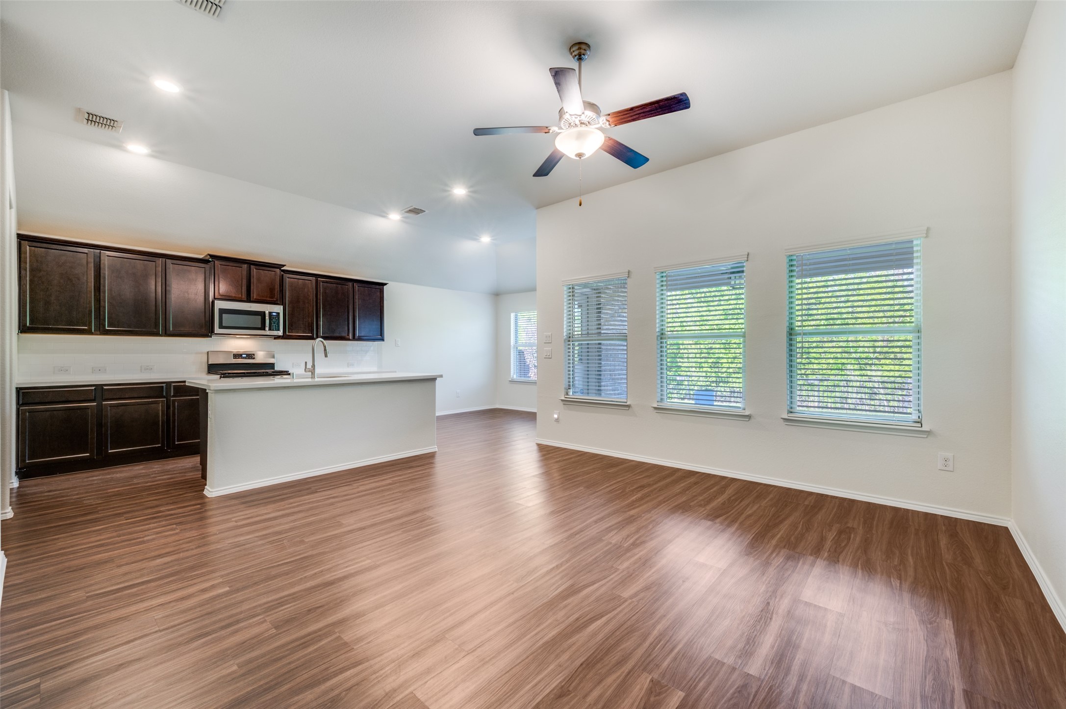 2070 Alamandine Avenue Cross Roads TX 76227