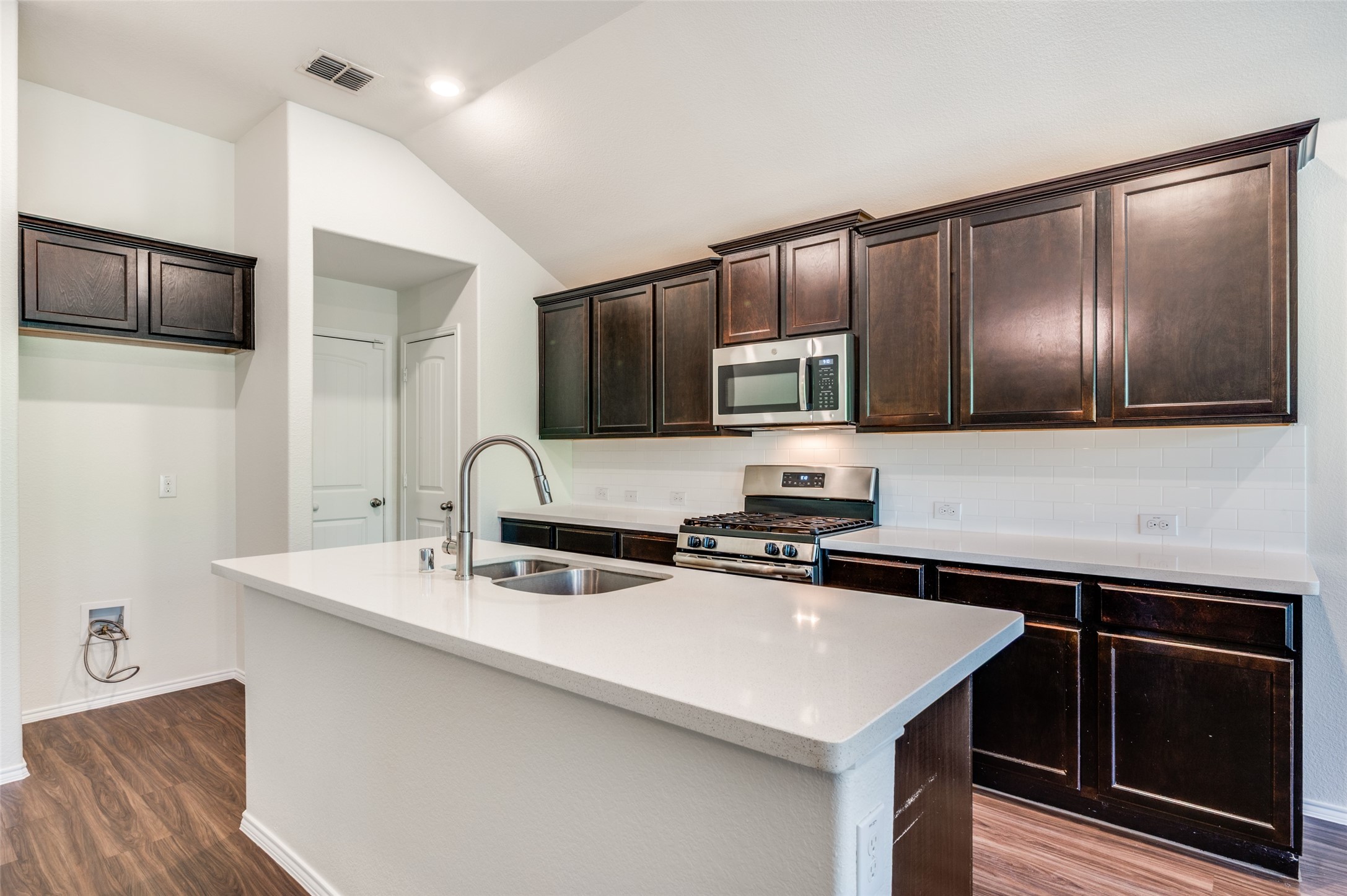 2070 Alamandine Avenue Cross Roads TX 76227