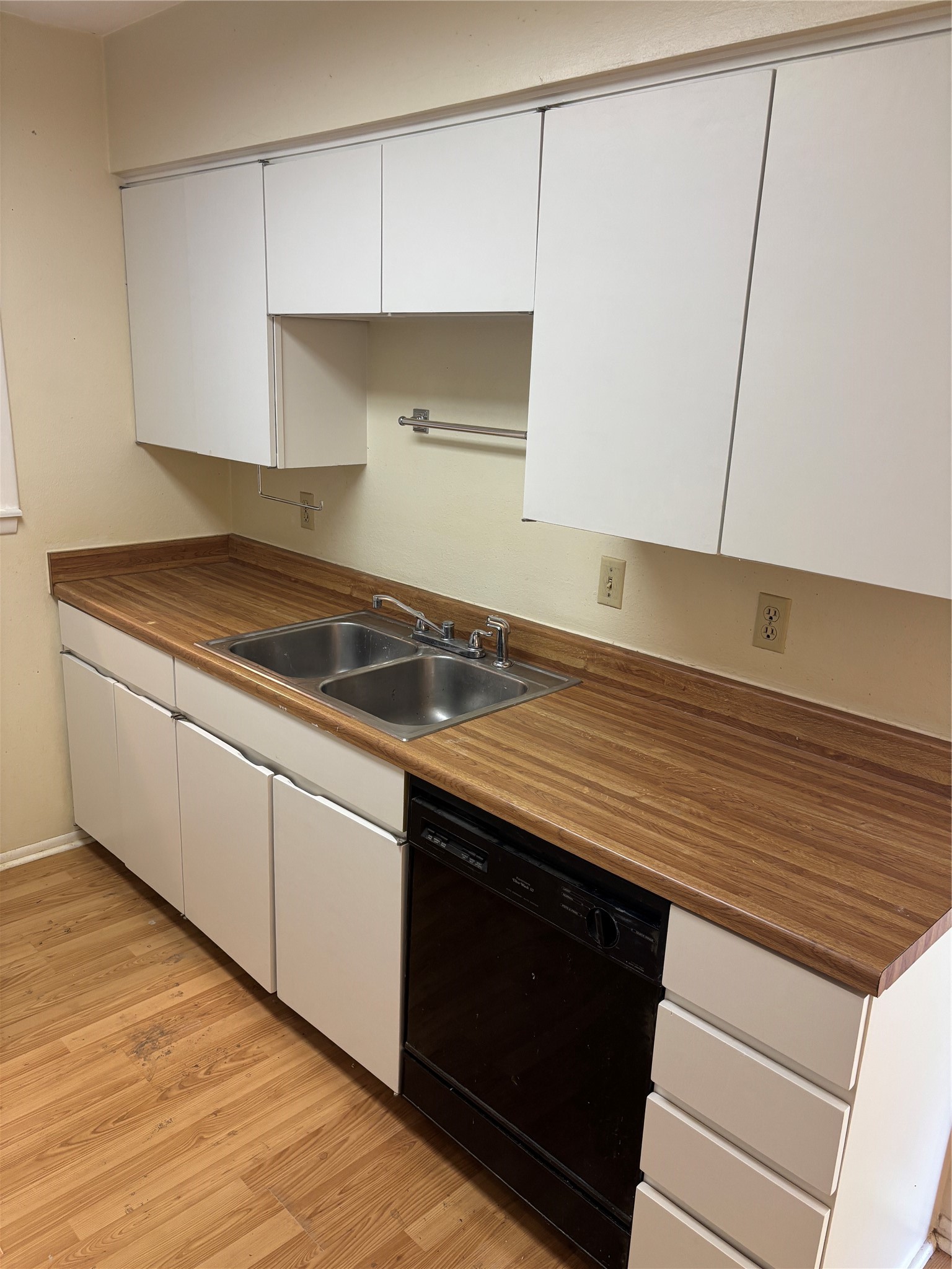 2708 Running Brook Lane Dallas TX 75228