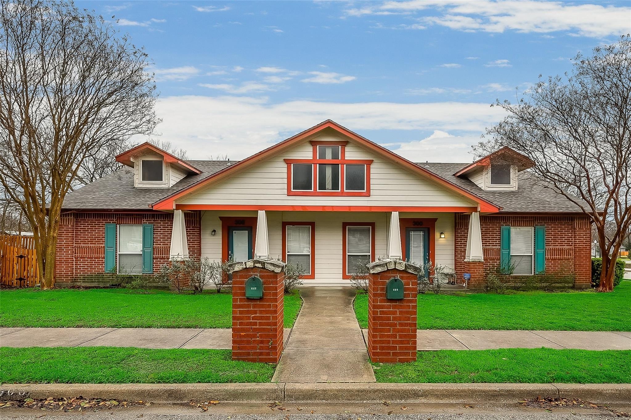 300 E Main Street Lancaster TX 75146