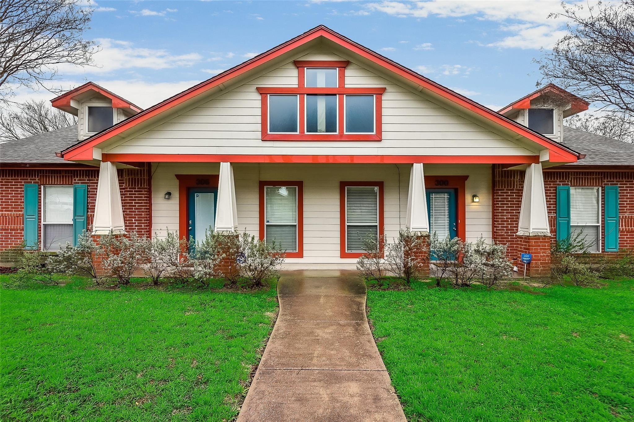 300 E Main Street Lancaster TX 75146