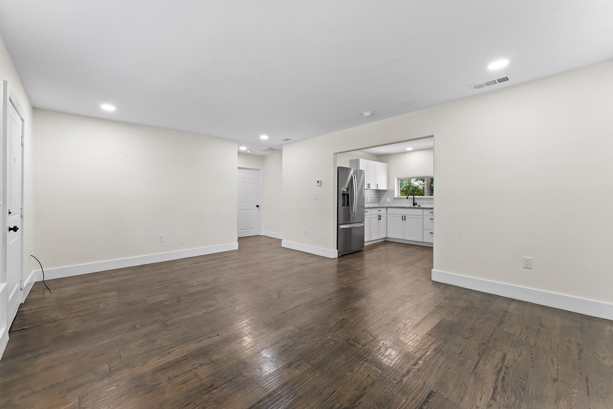 3806 Castle Hills Drive Dallas TX 75241