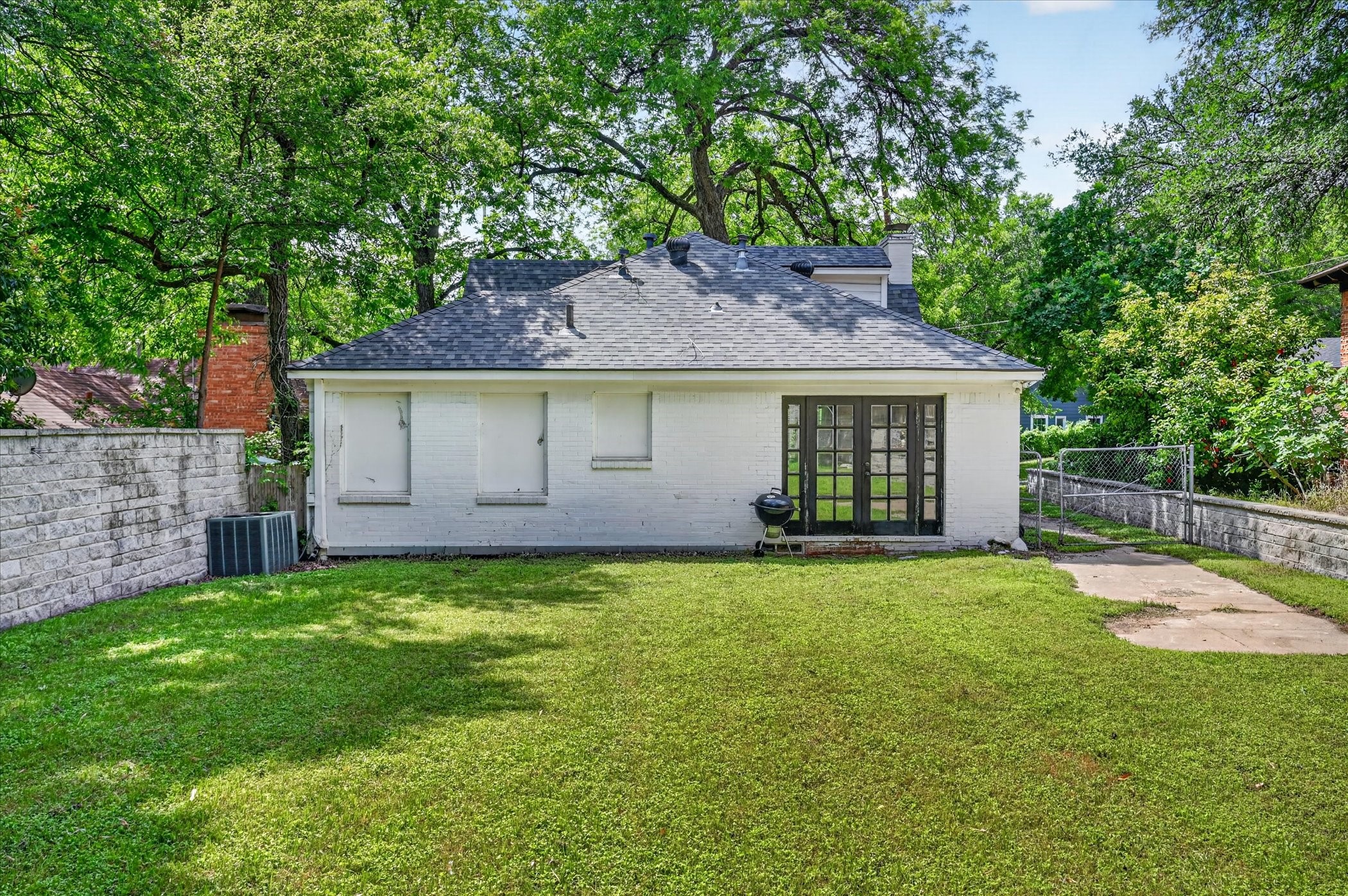 304 Appian Way Dallas TX 75216