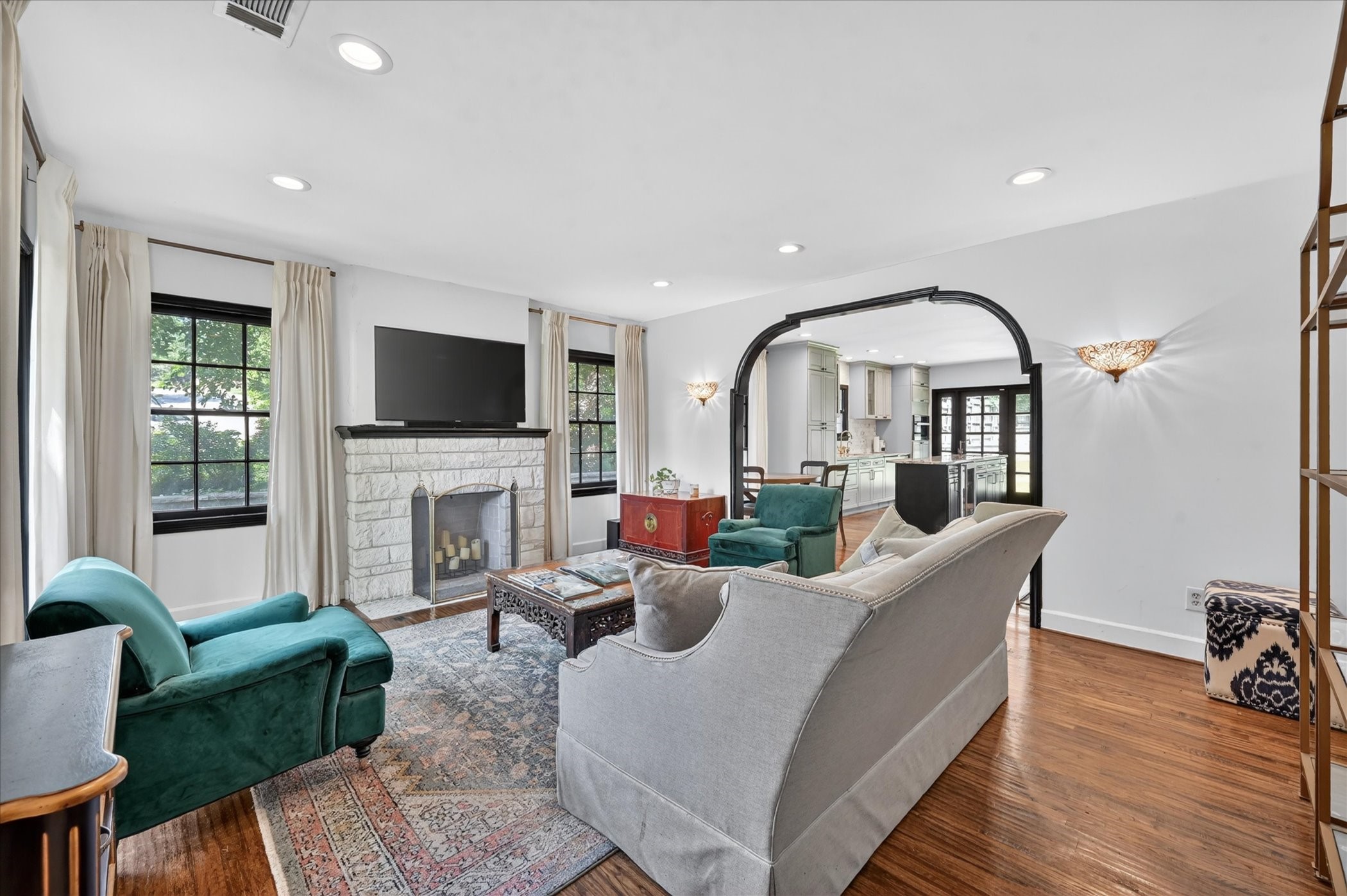 304 Appian Way Dallas TX 75216