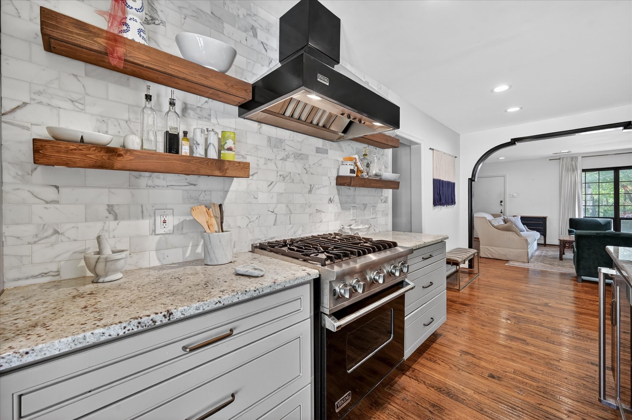 304 Appian Way Dallas TX 75216