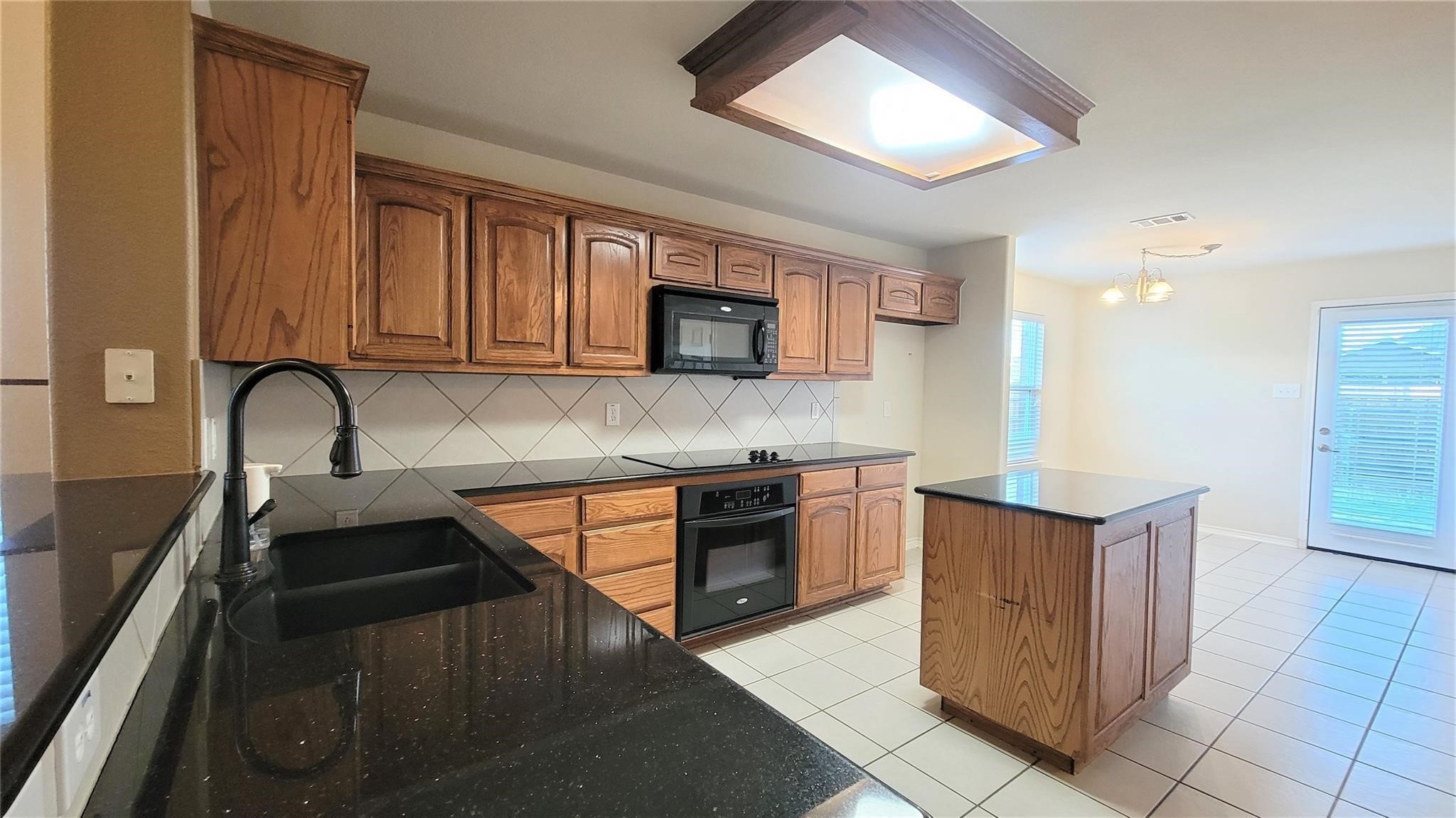 1214 E Oak Street E Wylie TX 75098