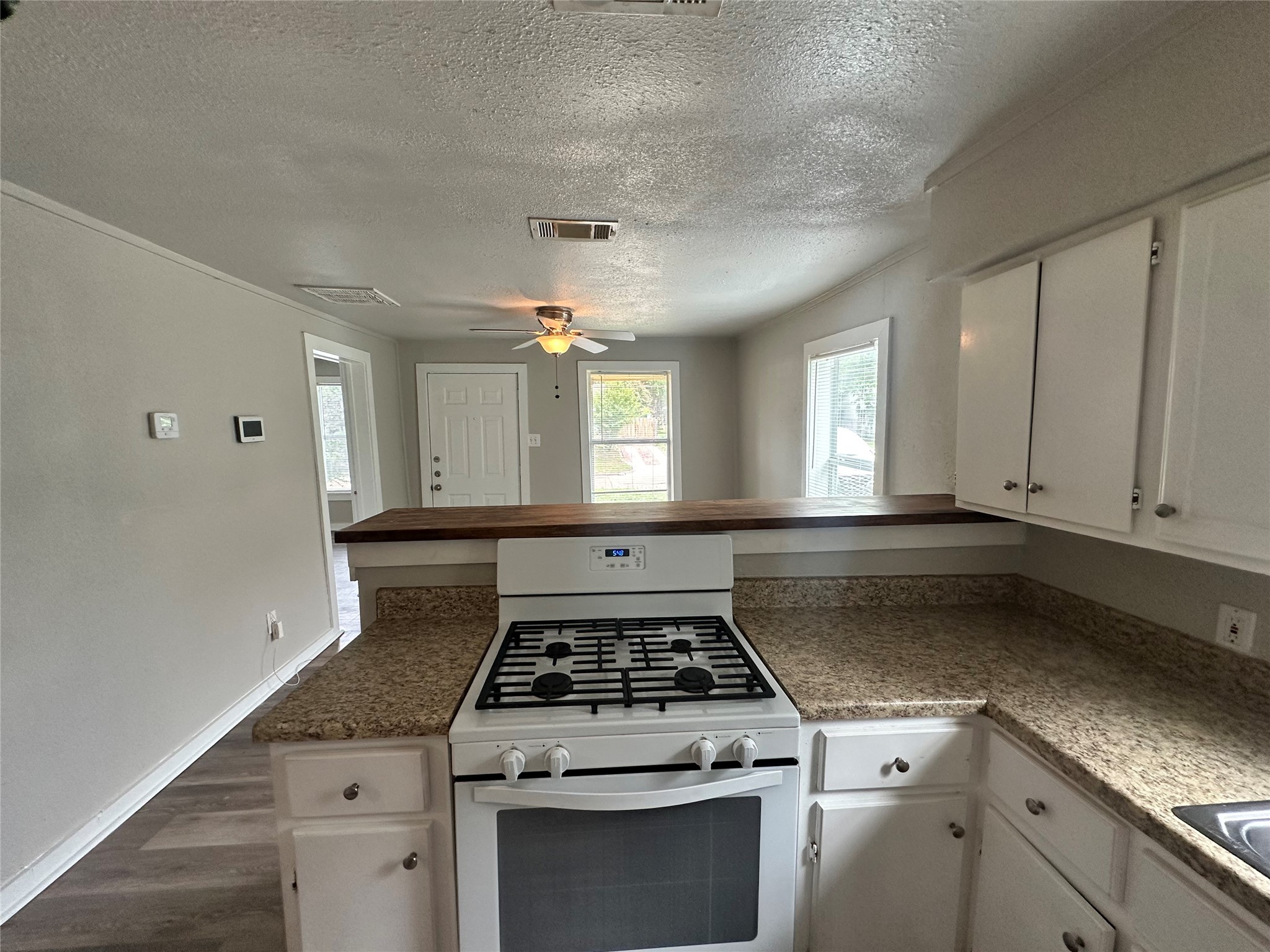 4611 Bradshaw Street Dallas TX 75215