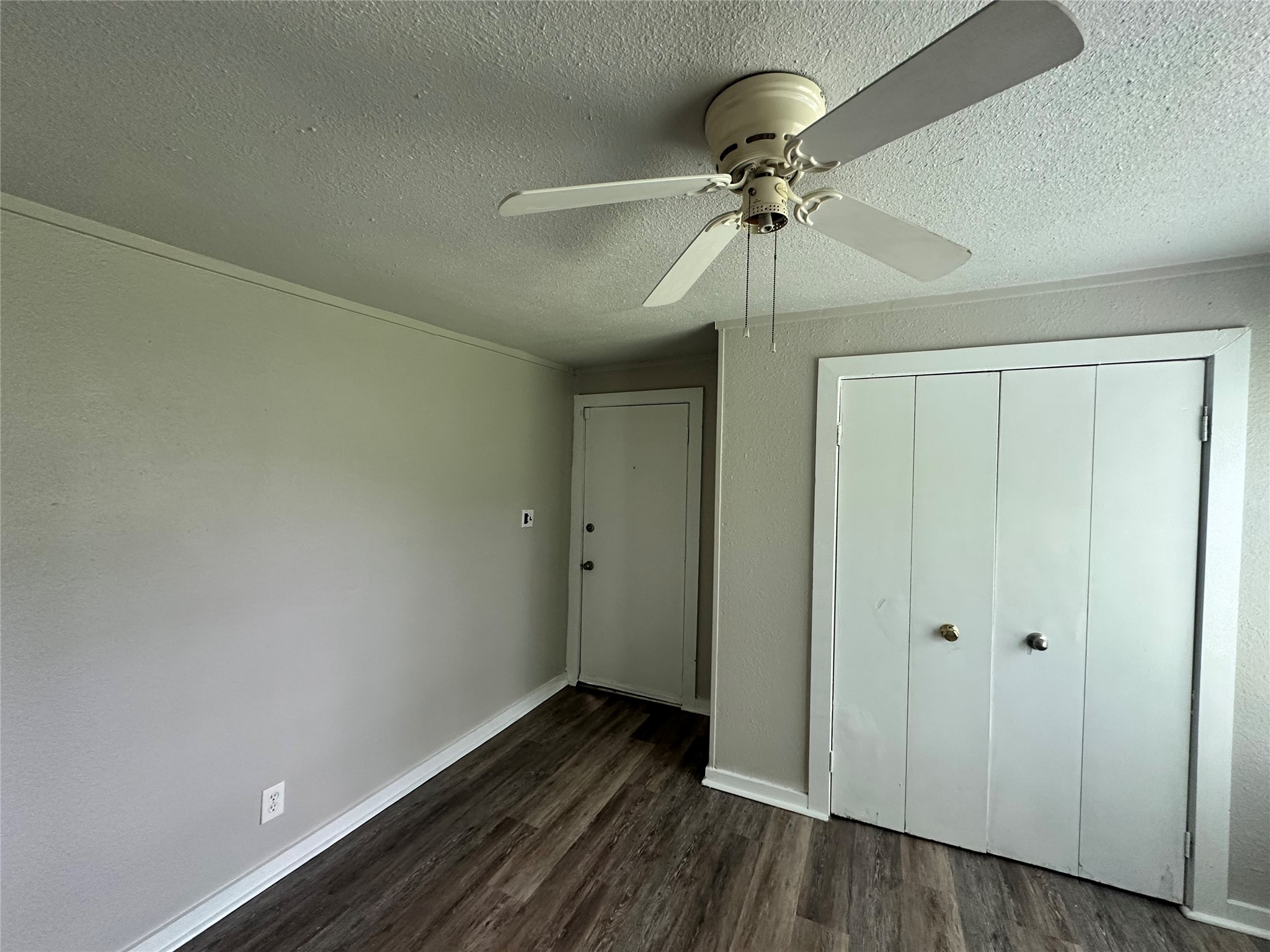 4611 Bradshaw Street Dallas TX 75215