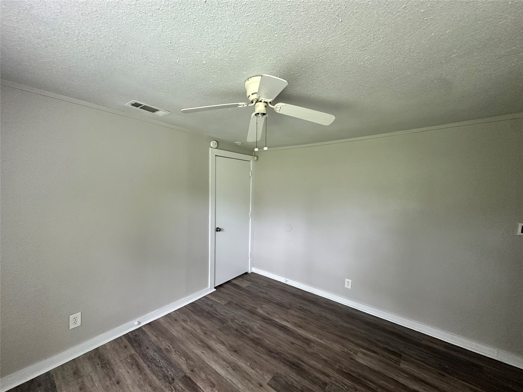 4611 Bradshaw Street Dallas TX 75215