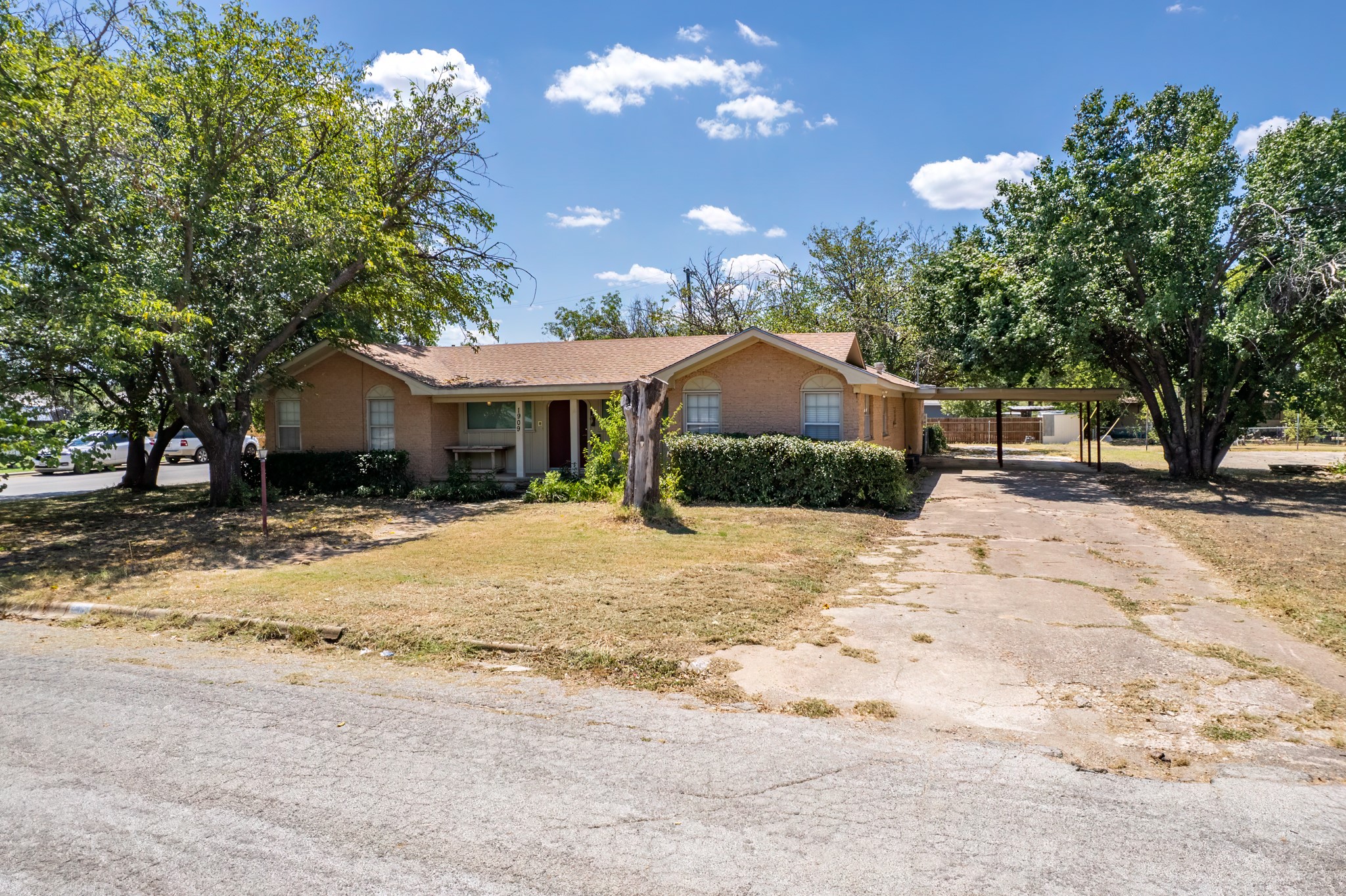 1909 8th Street Brownwood TX 76801