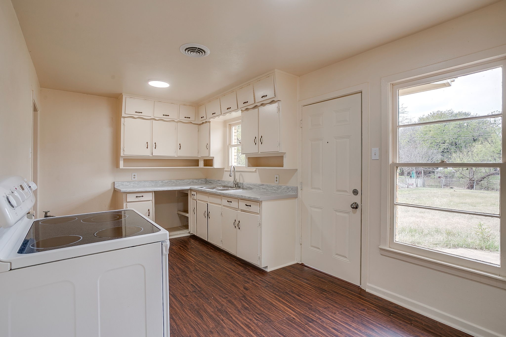 4315 Mackey Drive North Richland Hills TX 76180