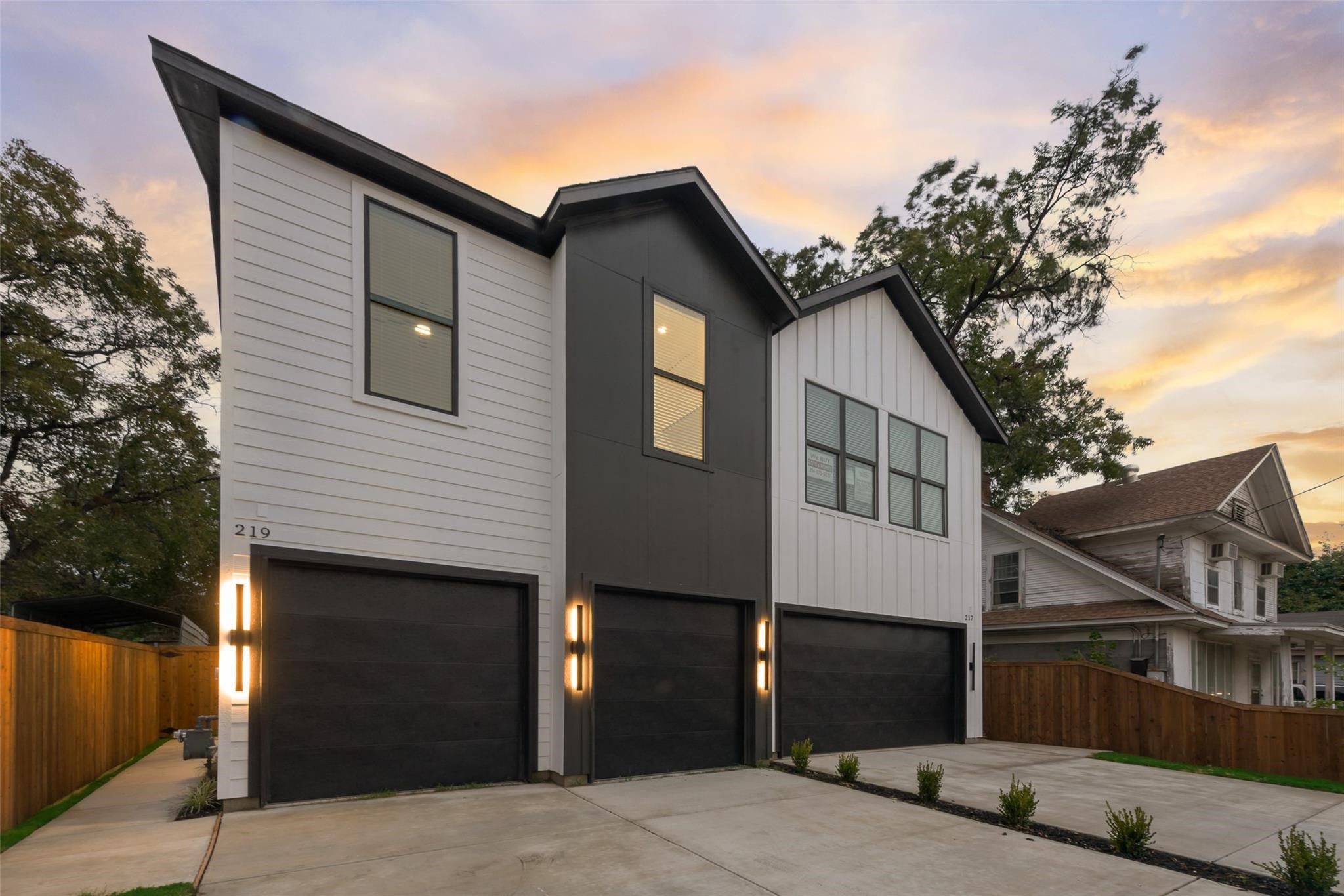 217 W Yarmouth Street Dallas TX 75208