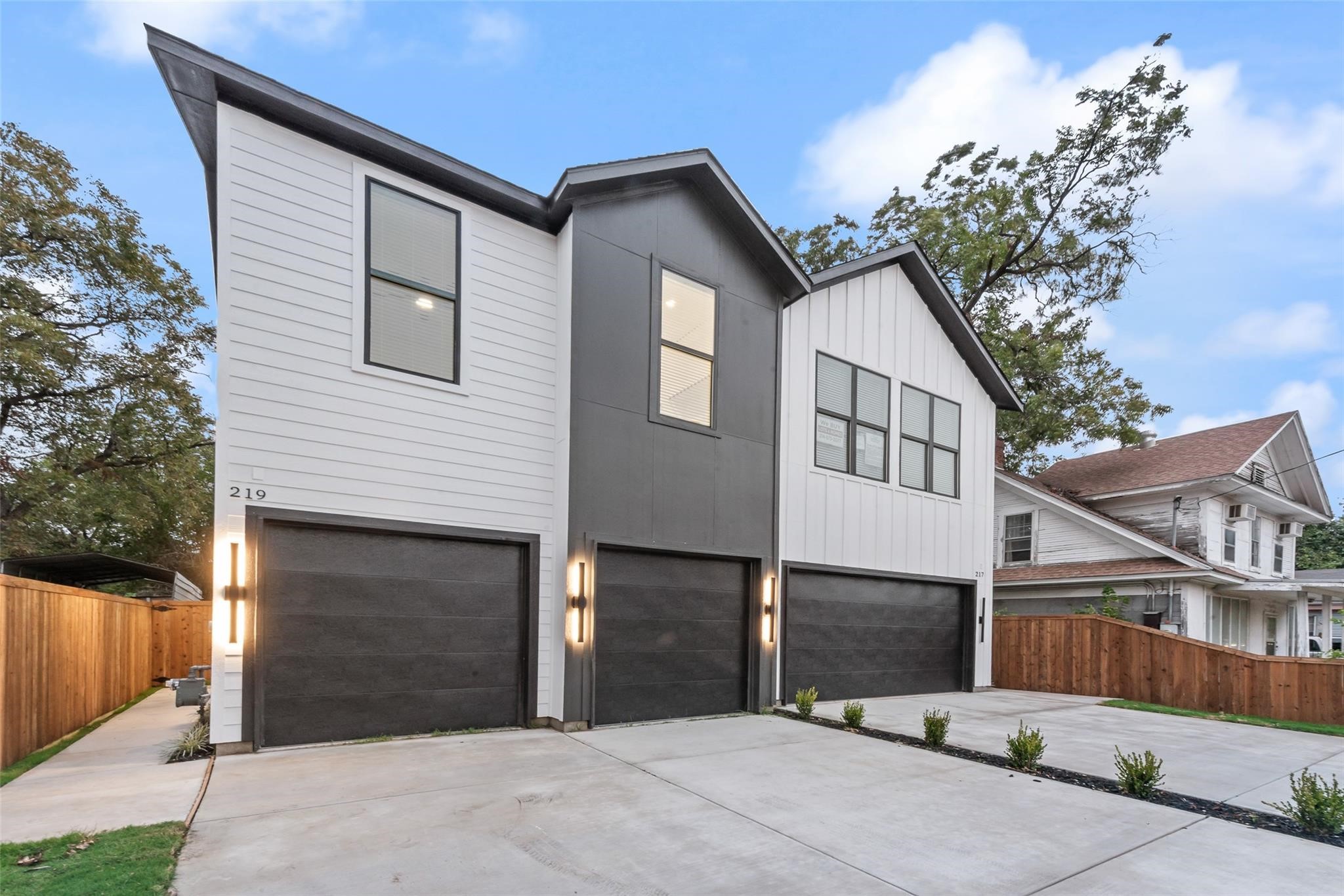 217 W Yarmouth Street Dallas TX 75208