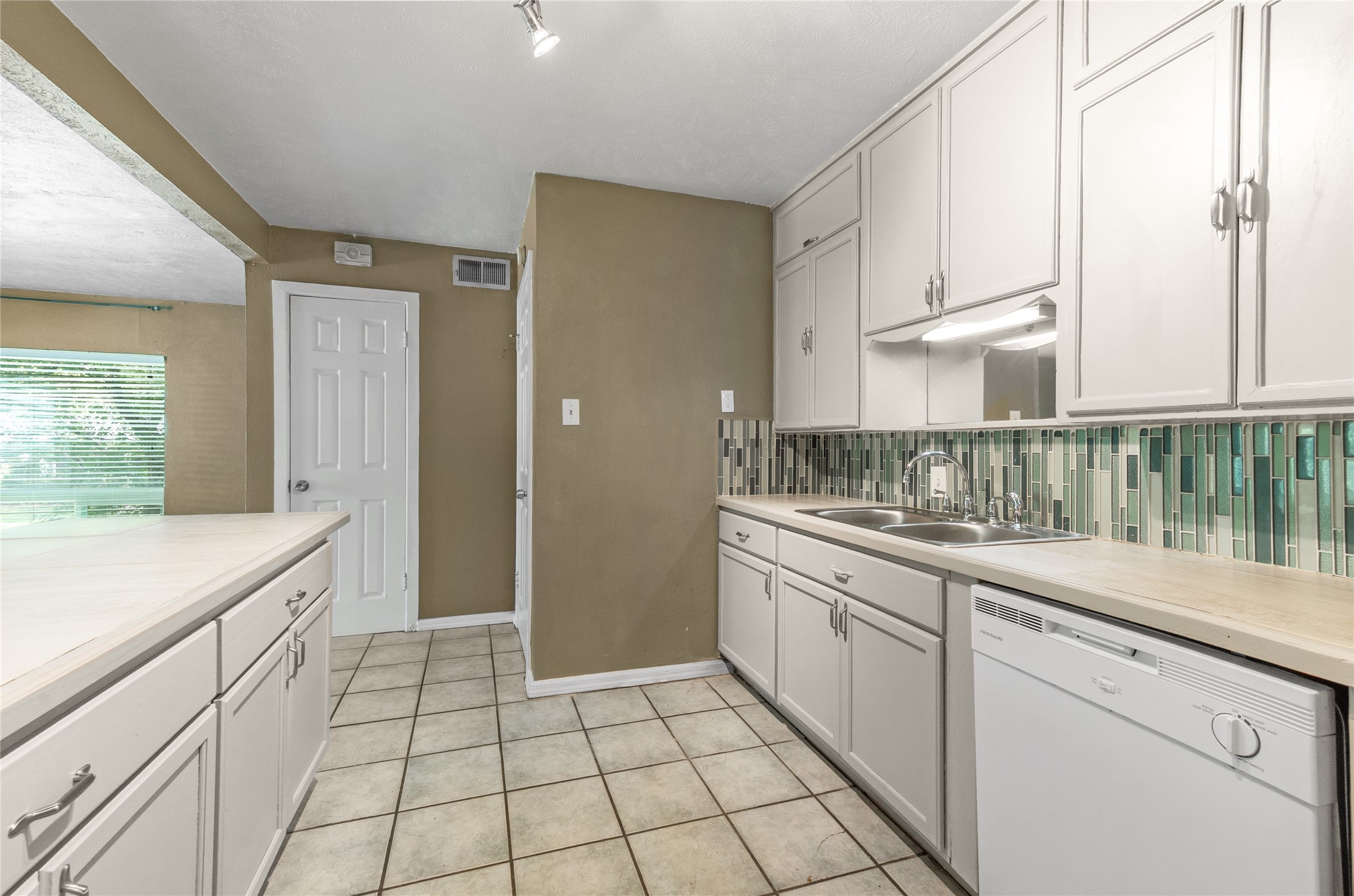 4723 Victor Street Dallas TX 75246