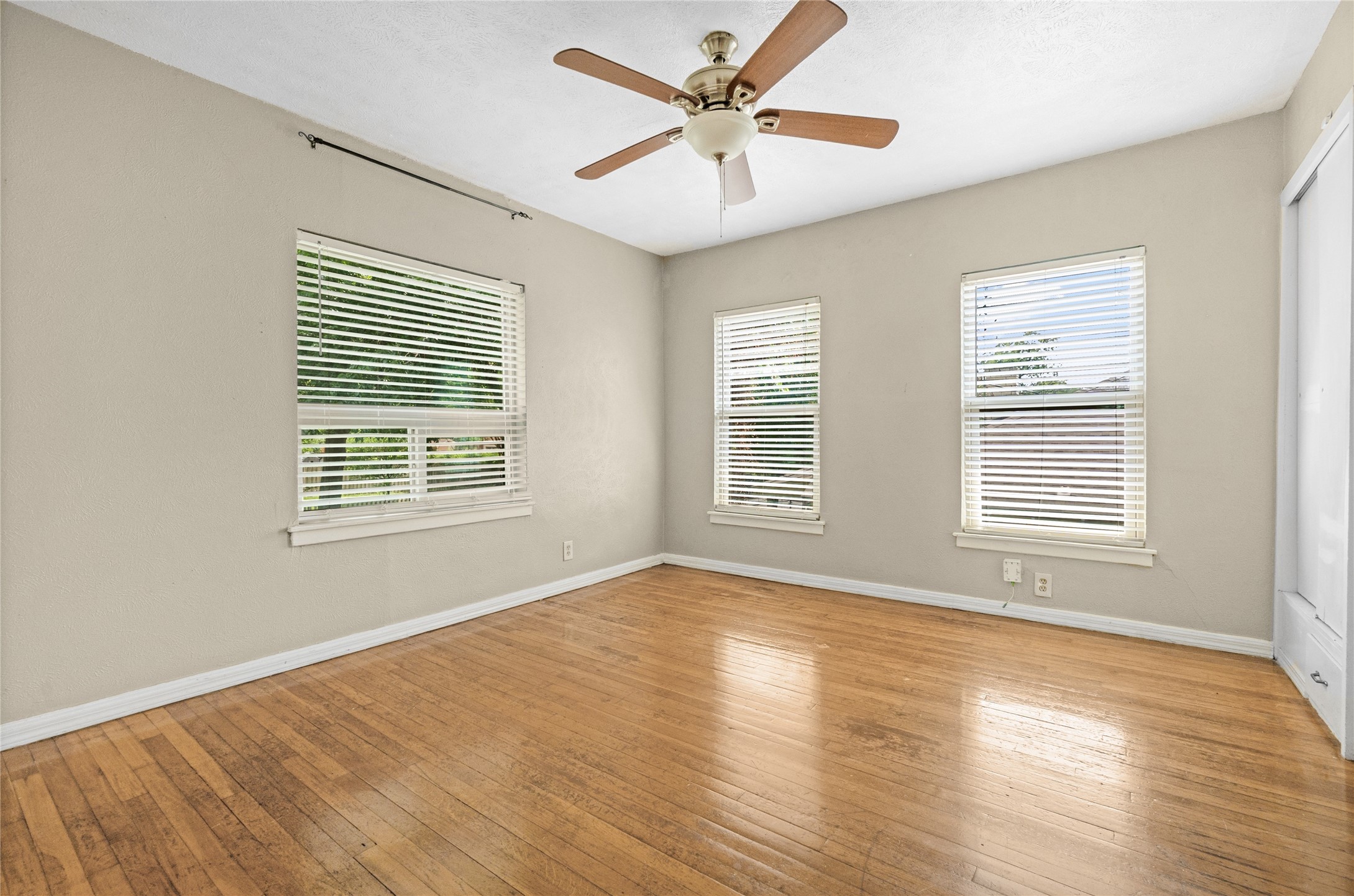 4723 Victor Street Dallas TX 75246