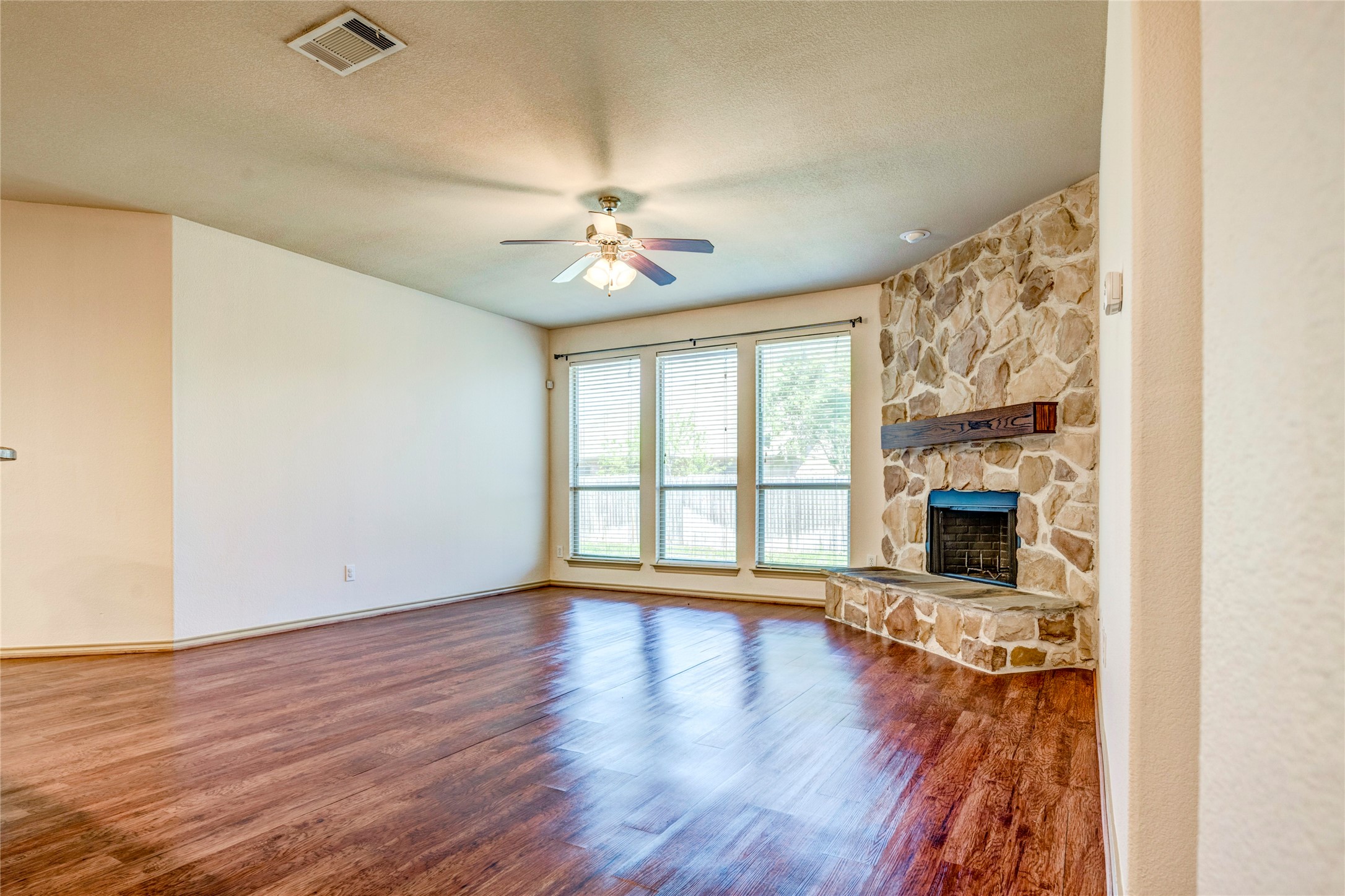 3312 Stonecrop Trail Denton TX 76226