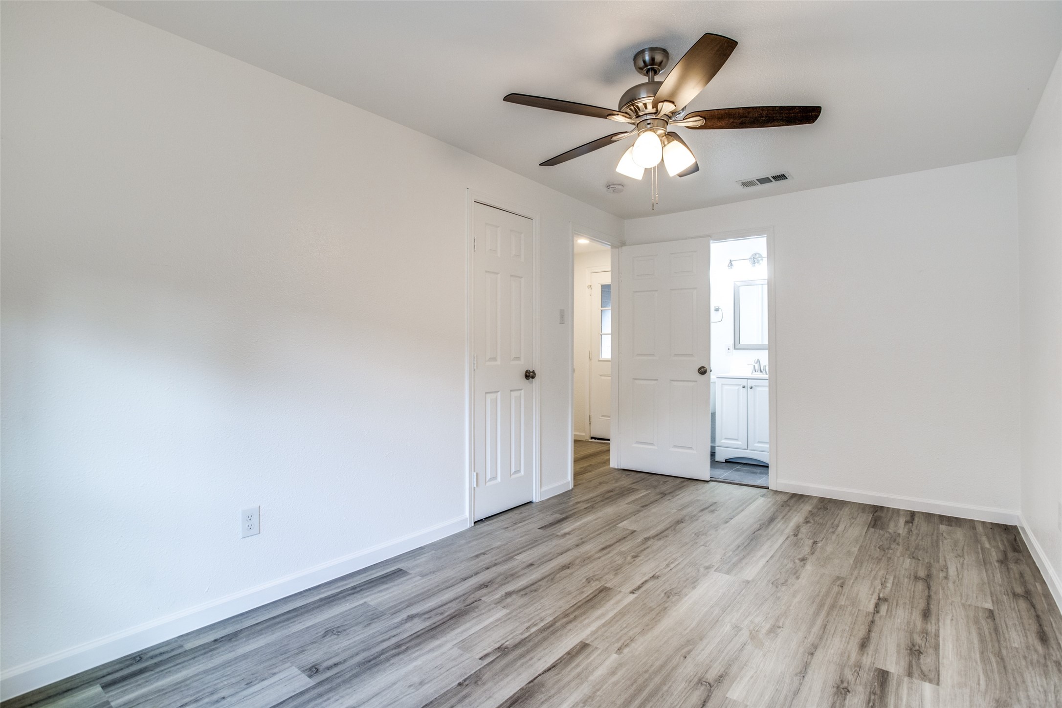 3564 Virginia Boulevard Dallas TX 75211