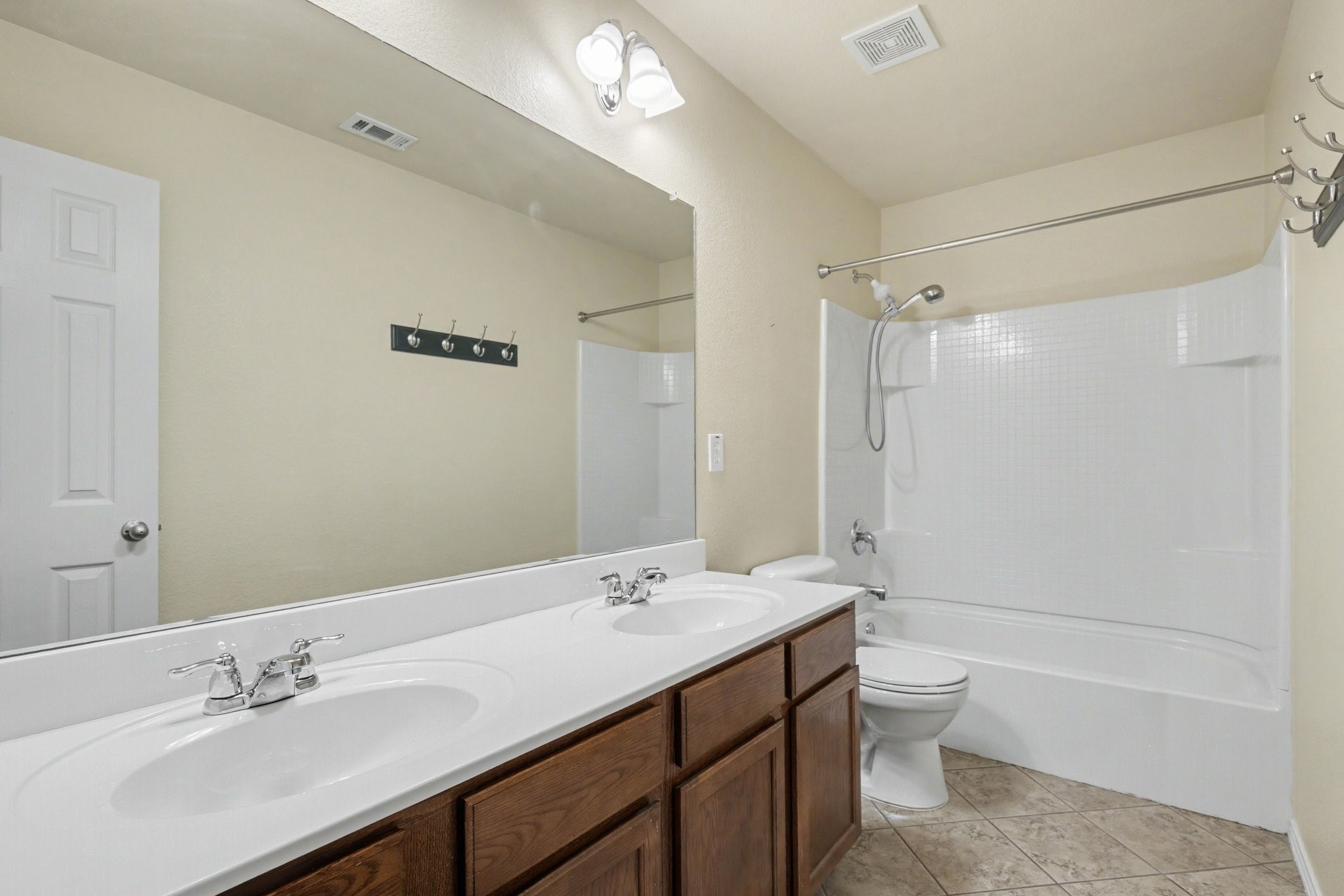 1349 Hillside Drive Burleson TX 76028