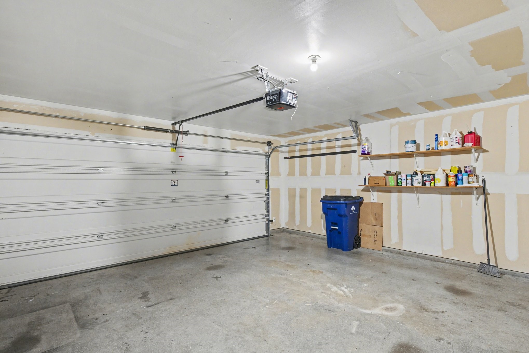 1349 Hillside Drive Burleson TX 76028