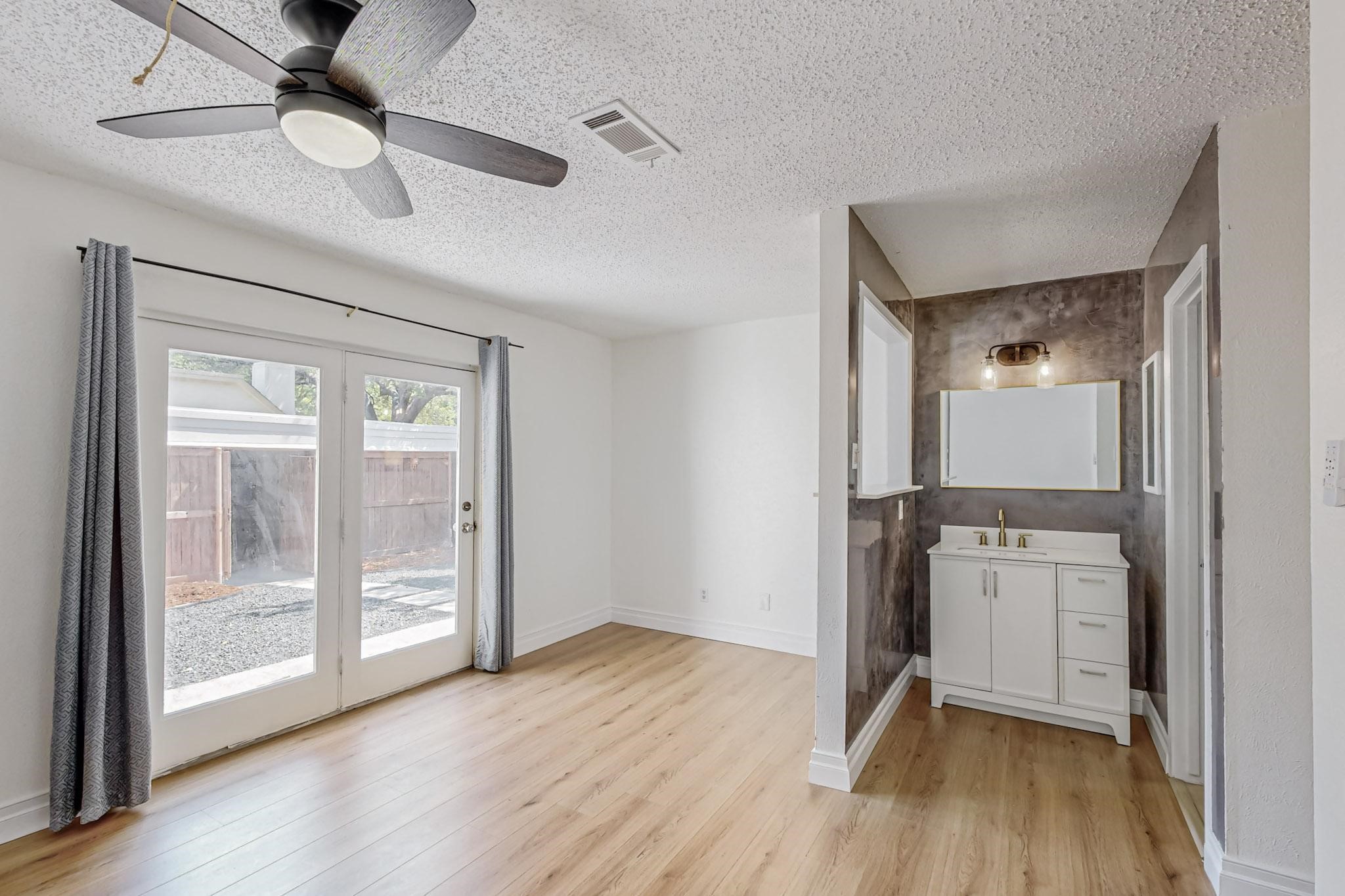 13838 Methuen Green Street Dallas TX 75240