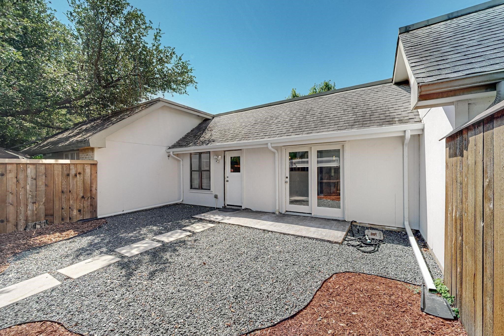 13838 Methuen Green Street Dallas TX 75240