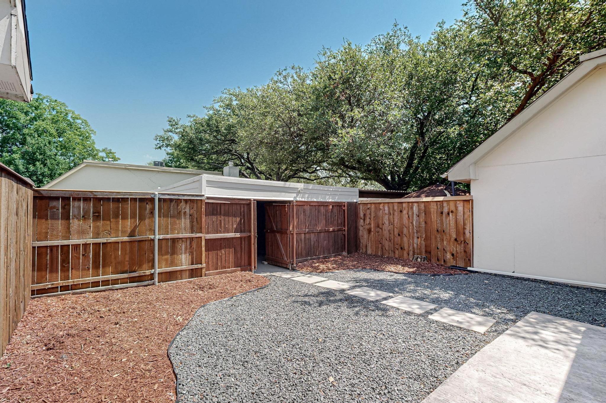 13838 Methuen Green Street Dallas TX 75240