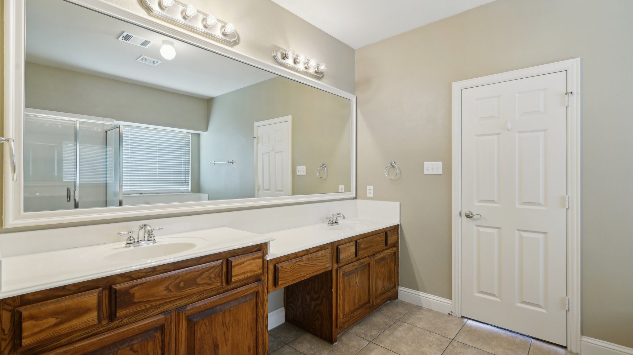 313 Country Lakes Drive Argyle TX 76226